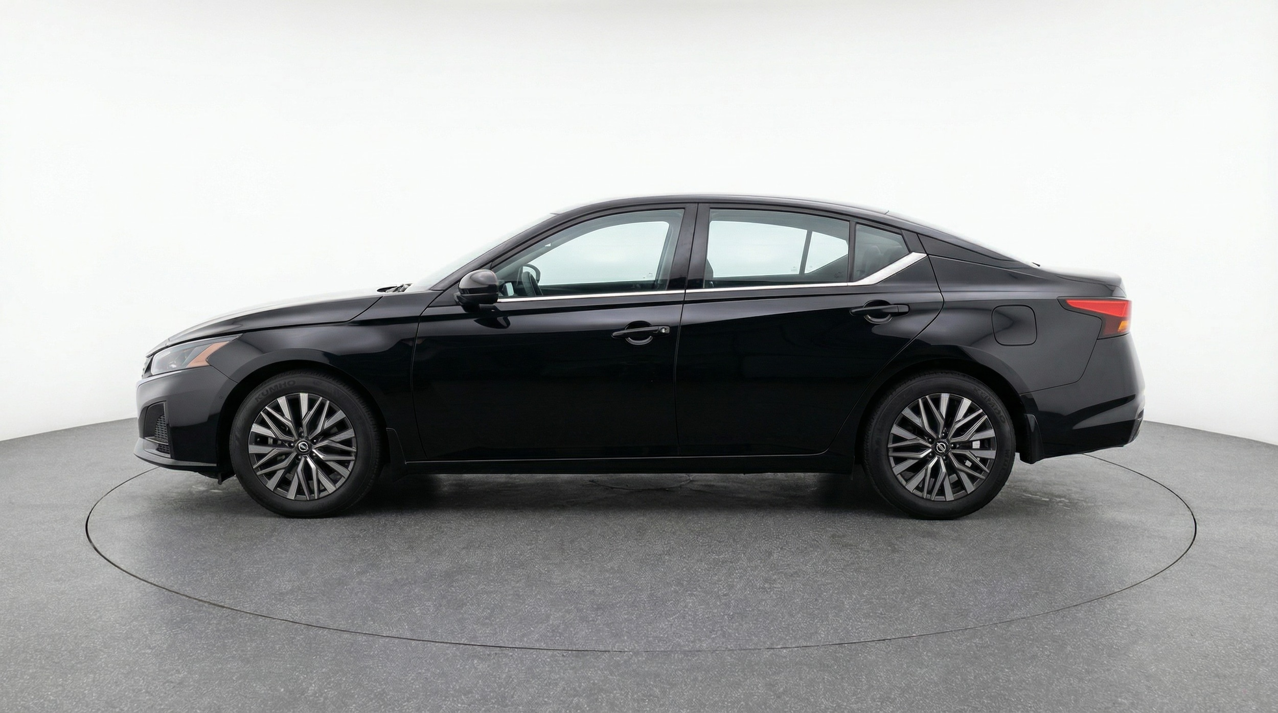 Thumbnail: 2025 Nissan Altima - 4