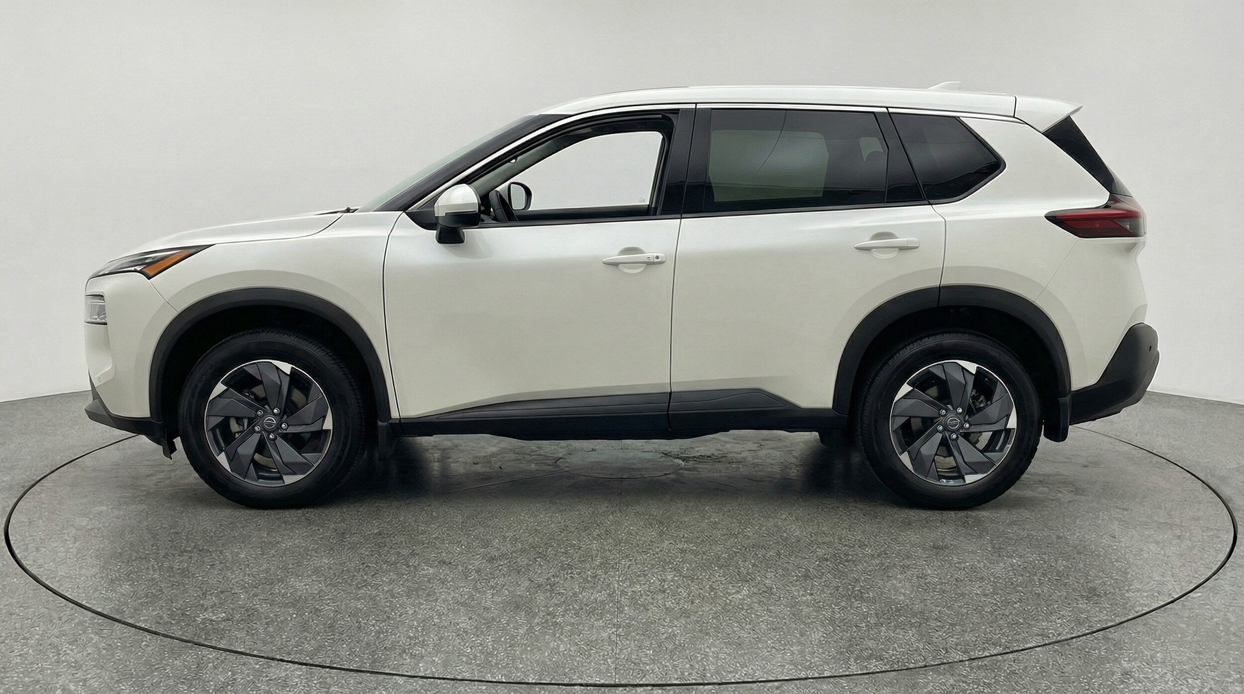 Thumbnail: 2025 Nissan Rogue - 4