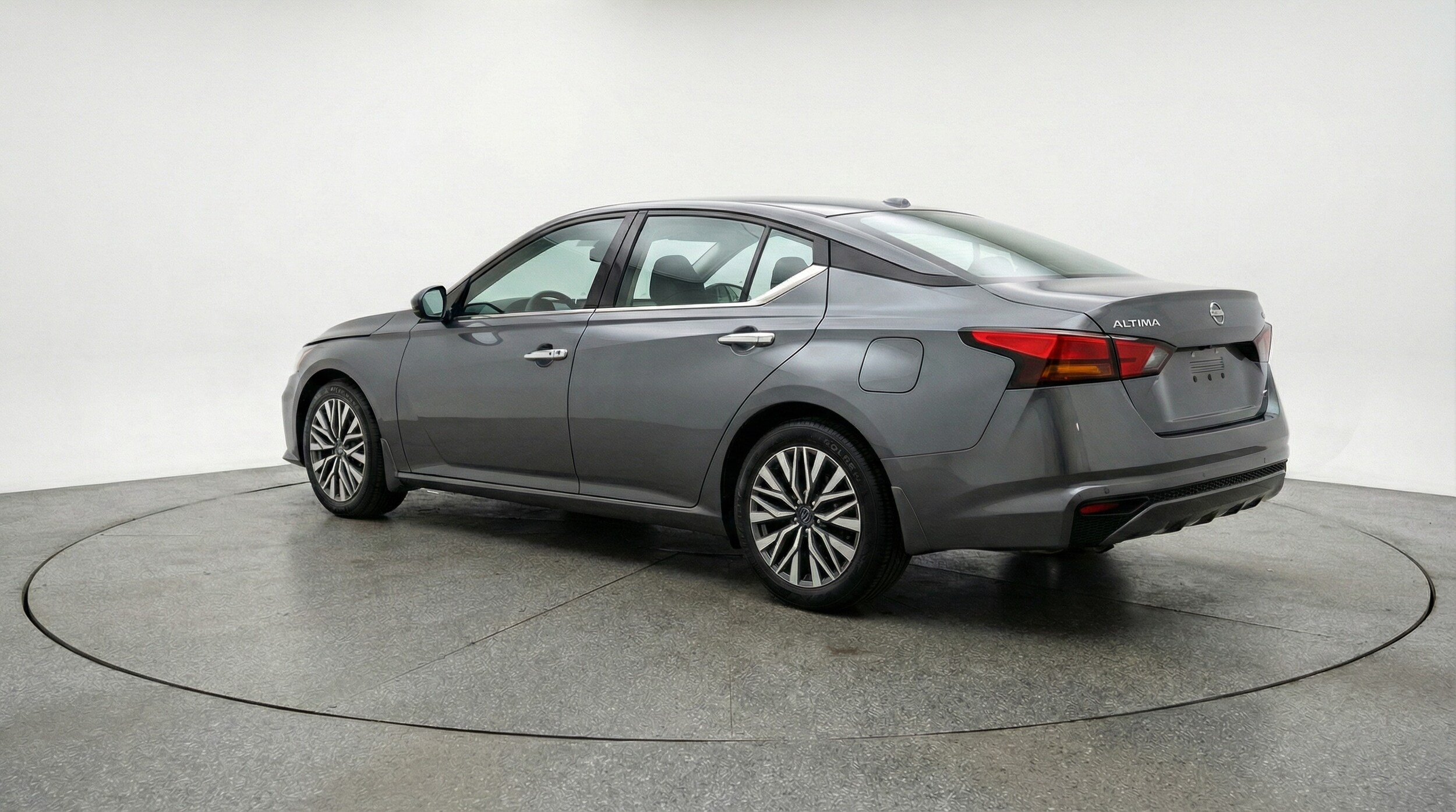 Thumbnail: 2025 Nissan Altima - 5