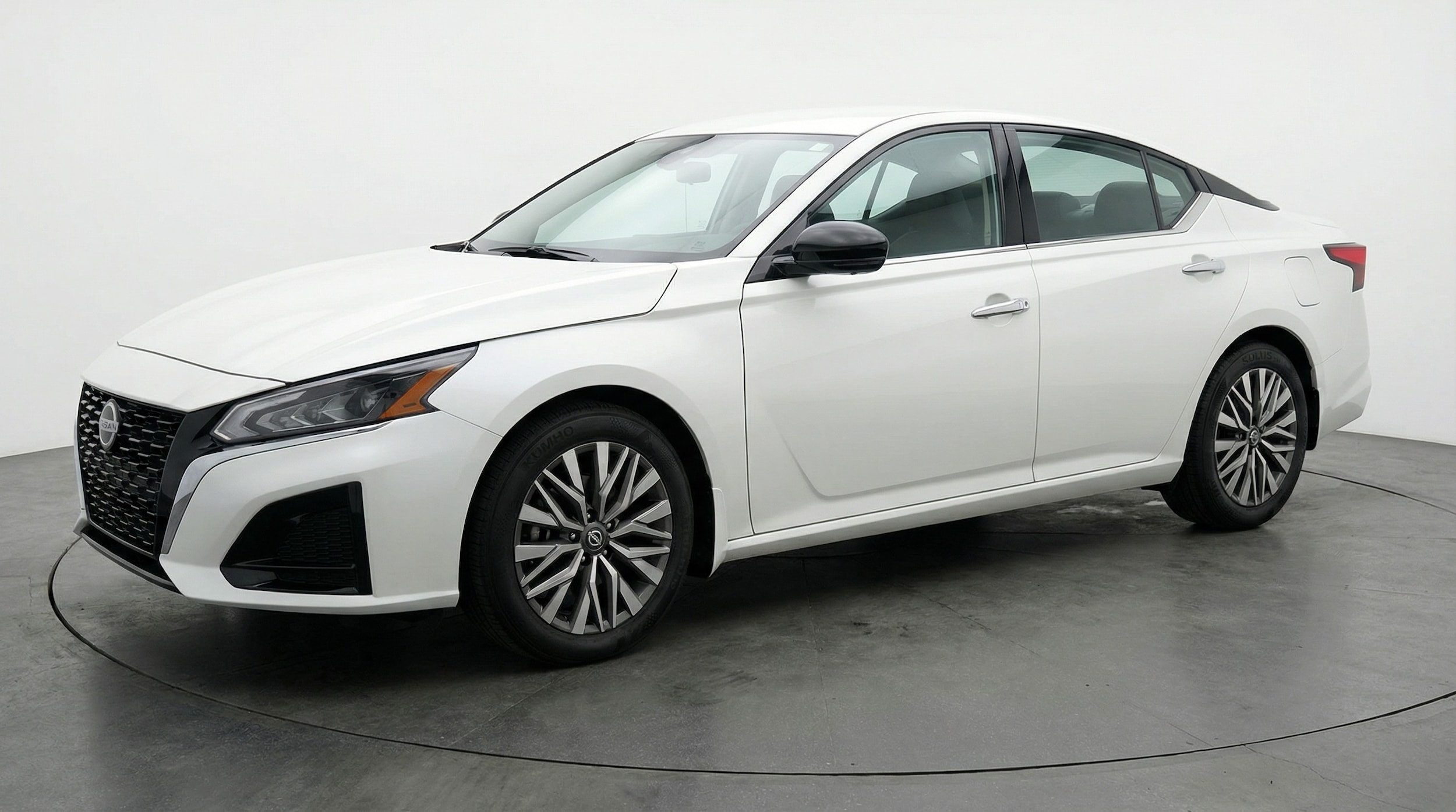 Thumbnail: 2025 Nissan Altima - 3