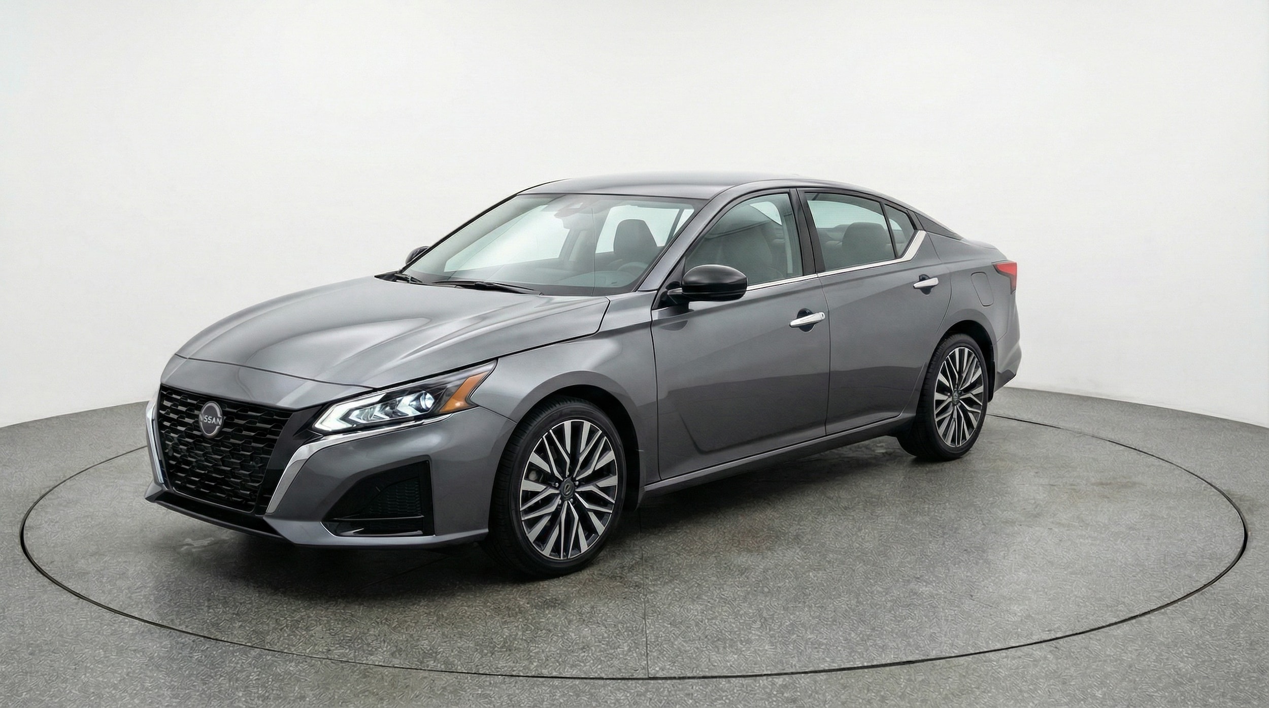 Thumbnail: 2025 Nissan Altima - 3