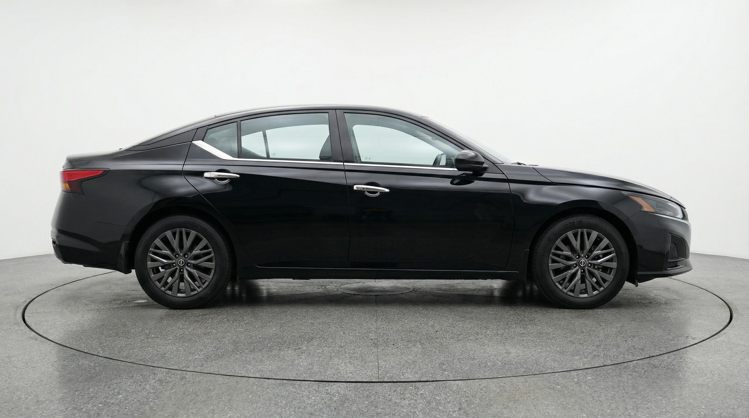 Thumbnail: 2025 Nissan Altima - 8