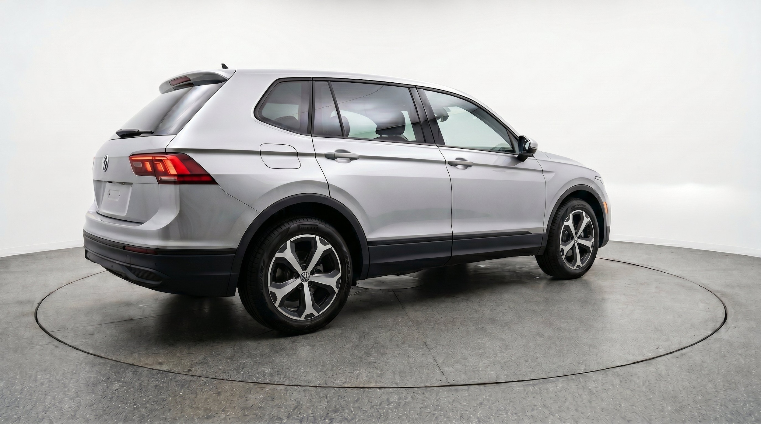 Thumbnail: 2026 Volkswagen Tiguan - 9