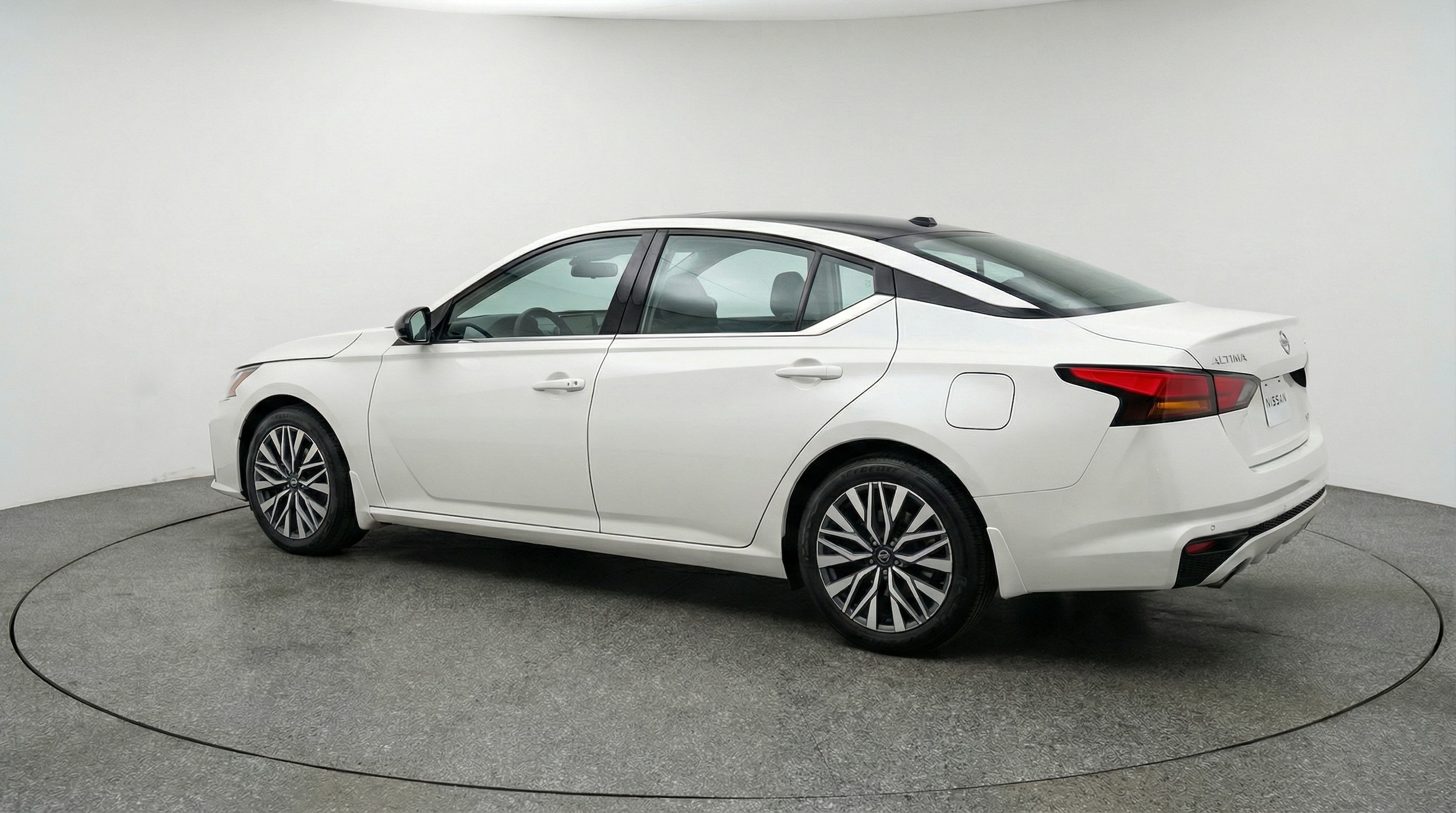 Thumbnail: 2025 Nissan Altima - 5