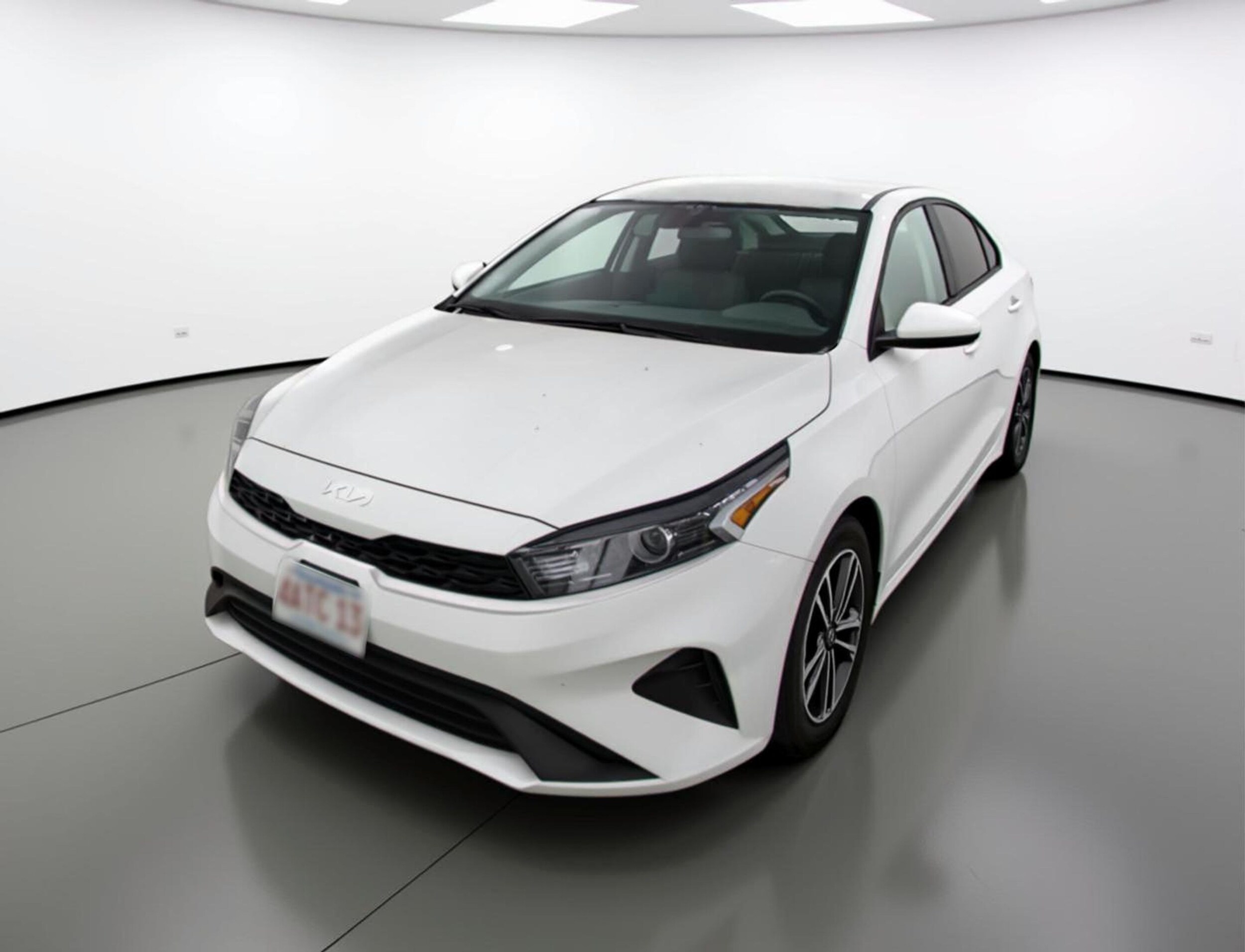 Thumbnail: 2024 Kia Forte - 3