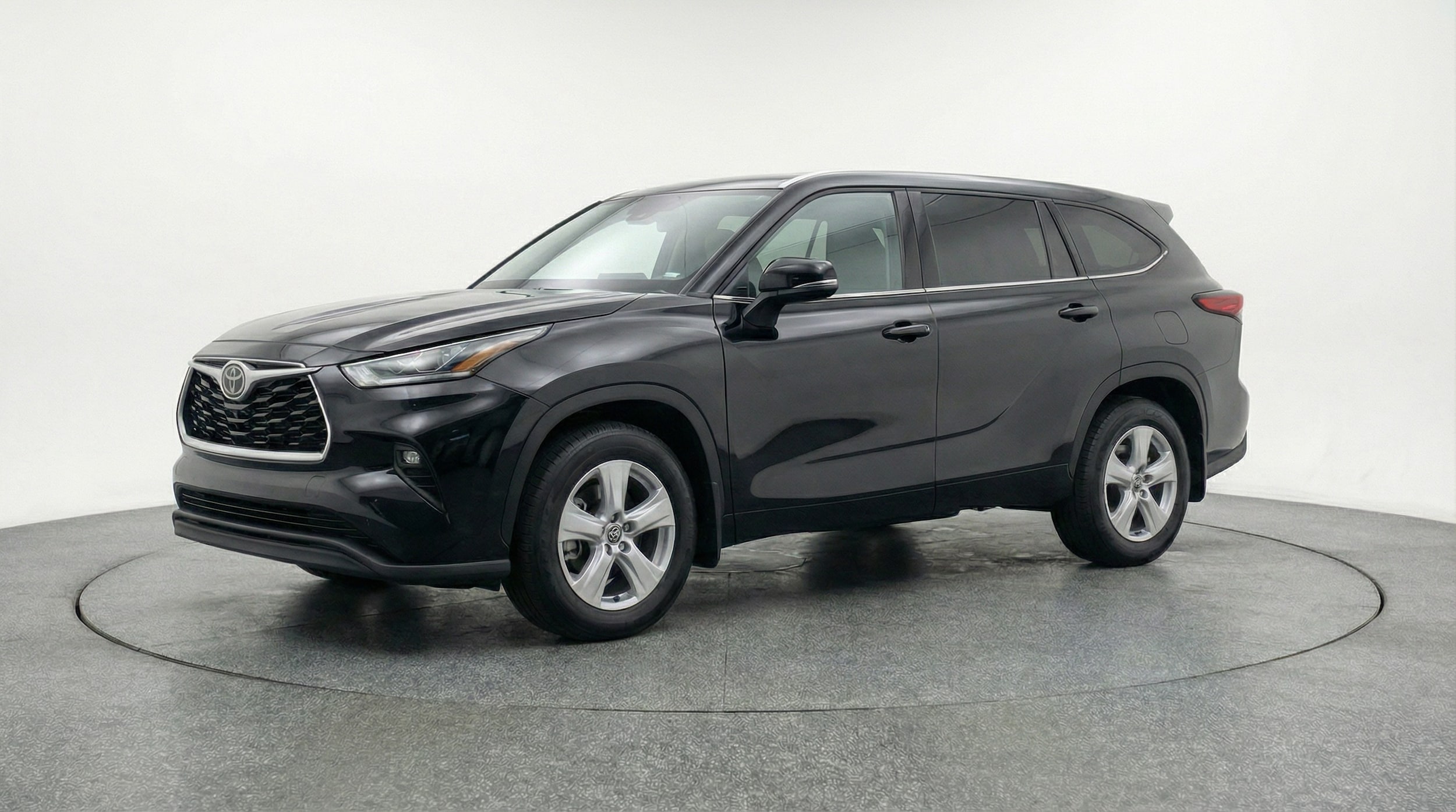 Thumbnail: 2025 Toyota Highlander - 3