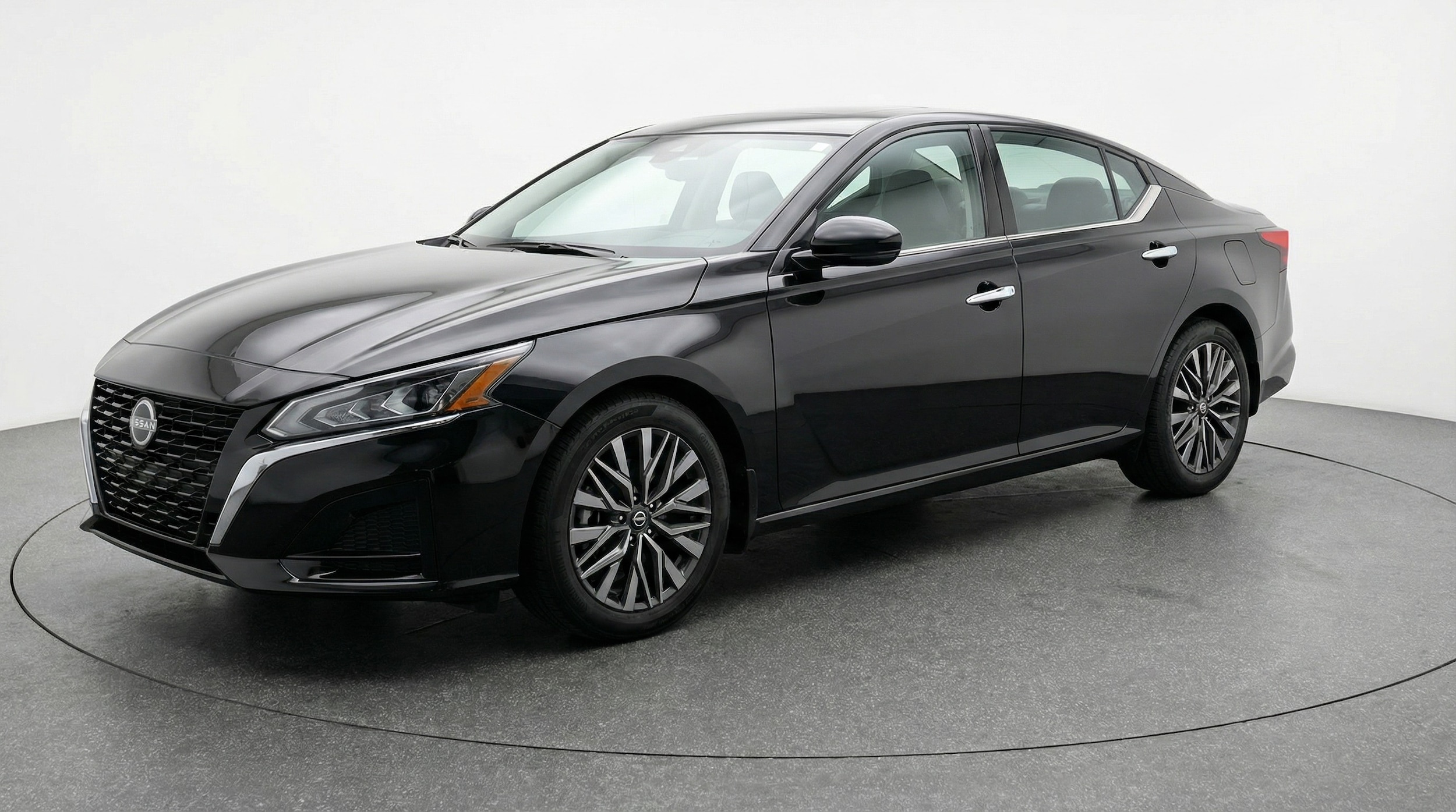 Thumbnail: 2025 Nissan Altima - 3