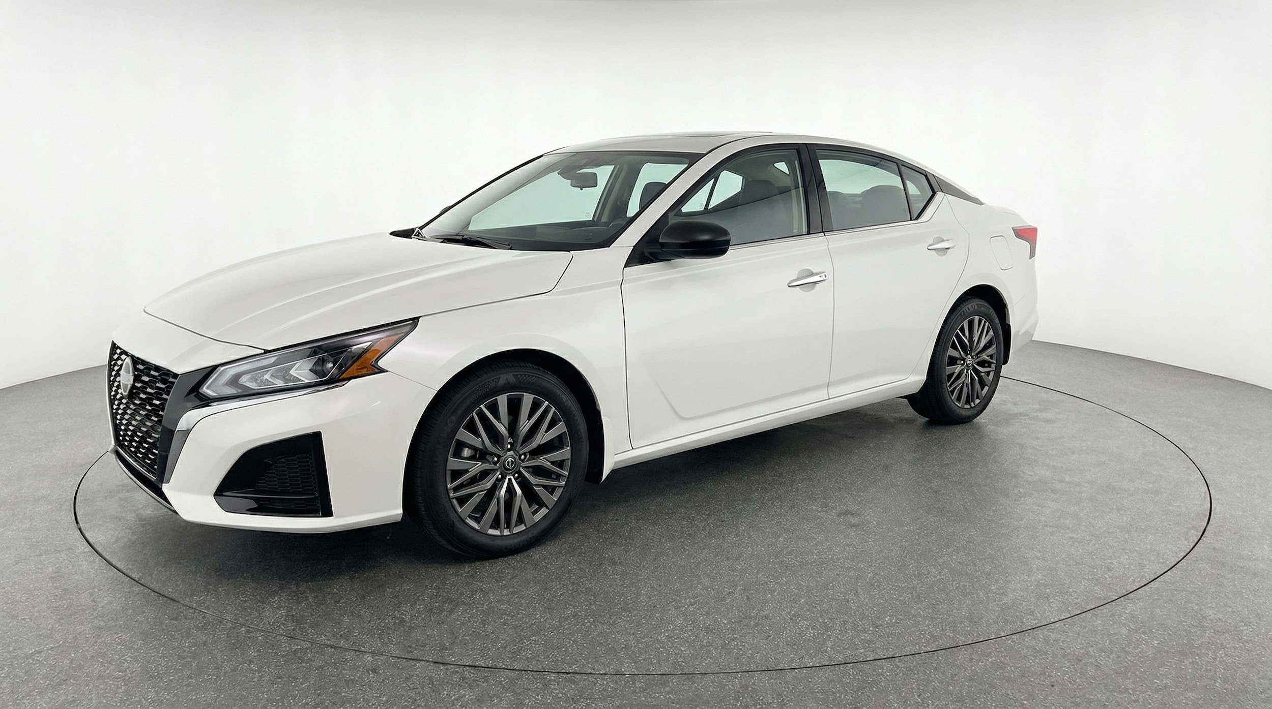 Thumbnail: 2025 Nissan Altima - 3