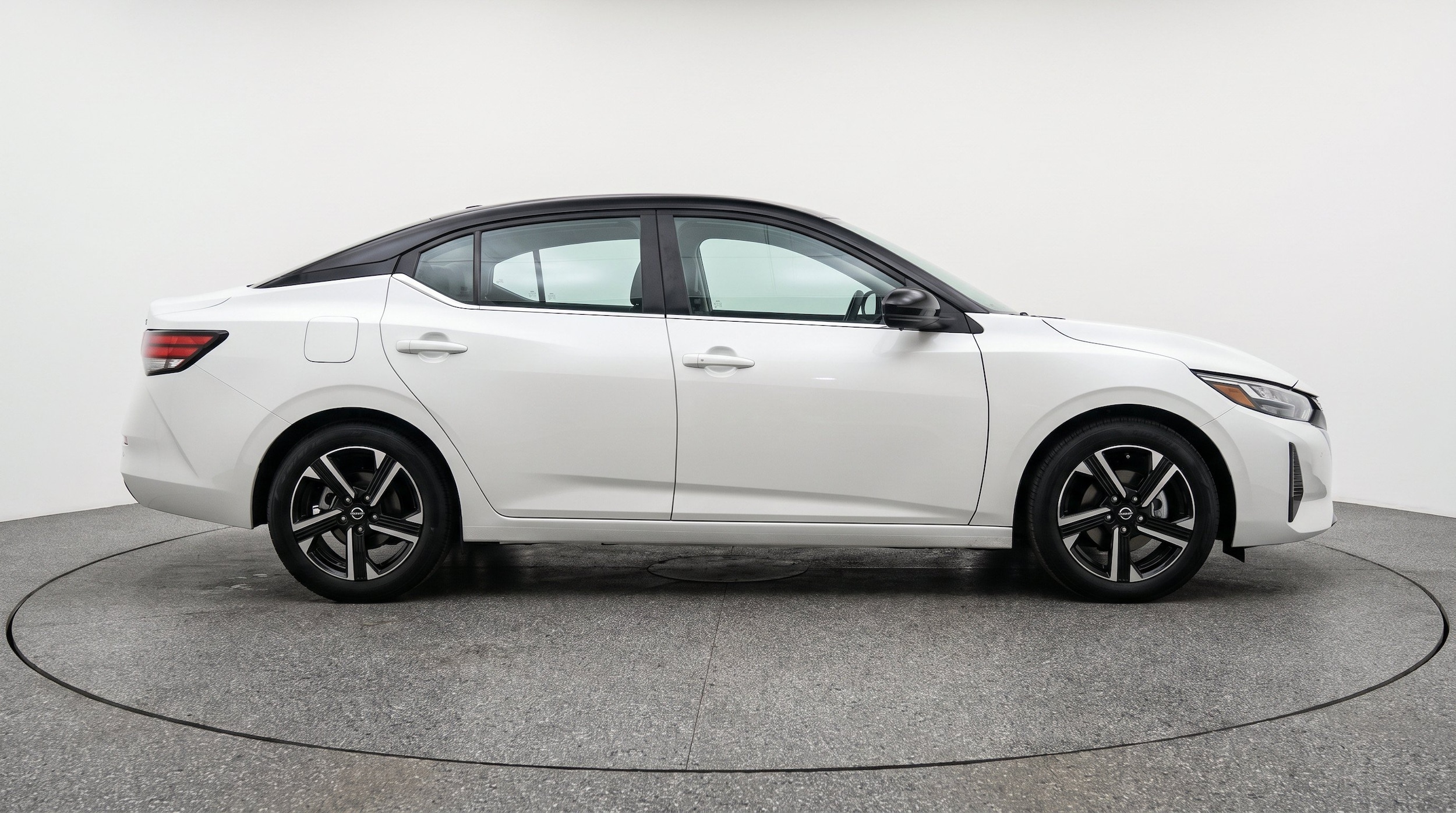 Thumbnail: 2025 Nissan Sentra - 10
