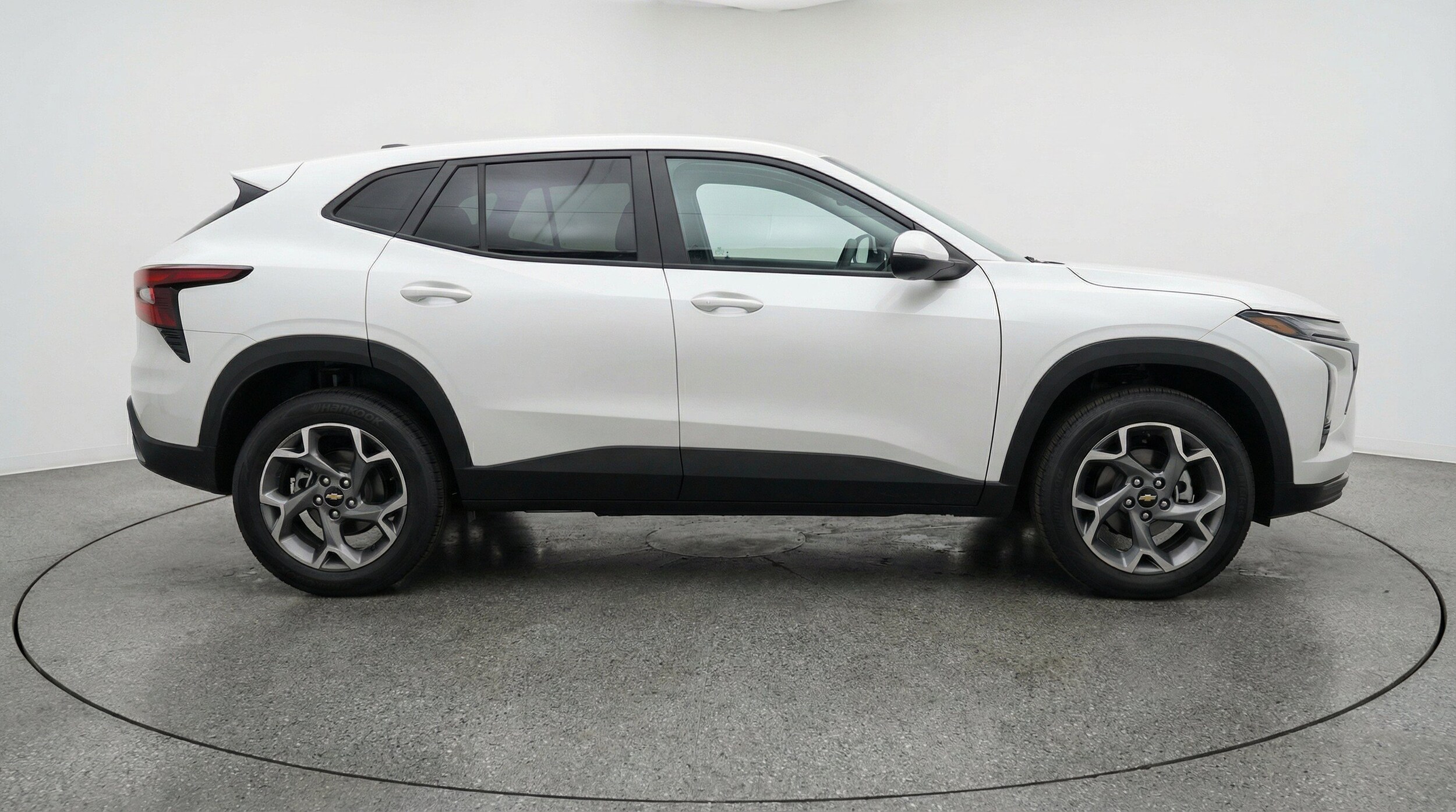 Thumbnail: 2025 Chevrolet Trax - 11