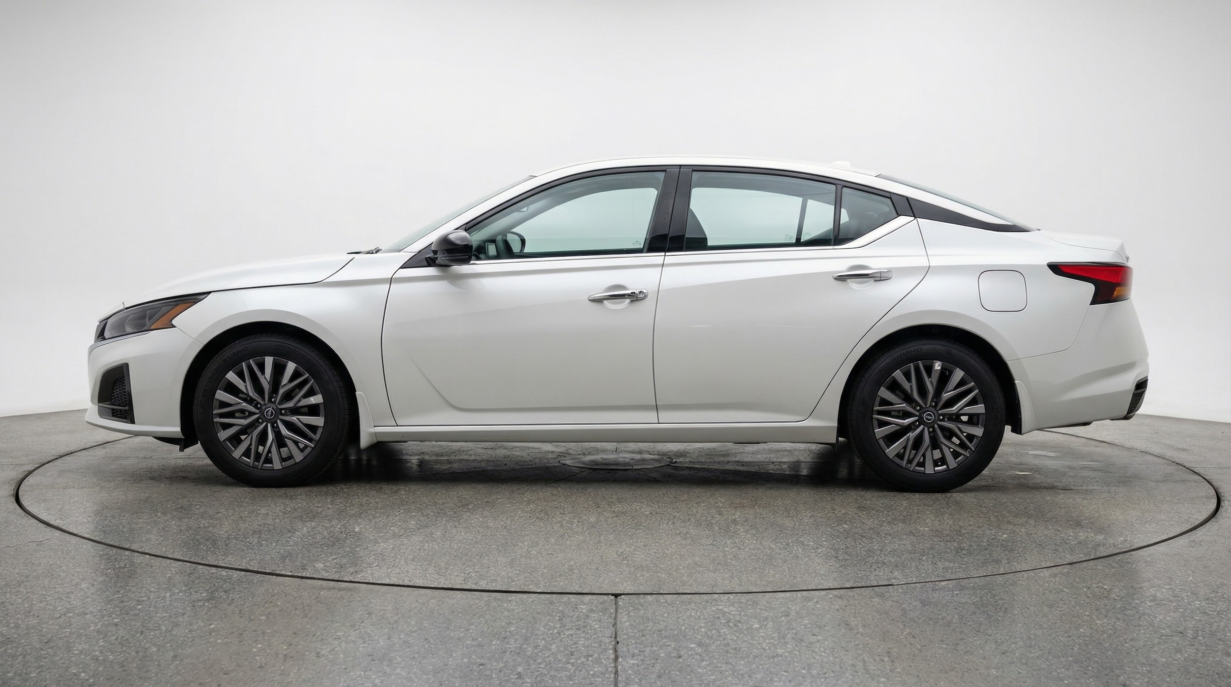 Thumbnail: 2025 Nissan Altima - 4