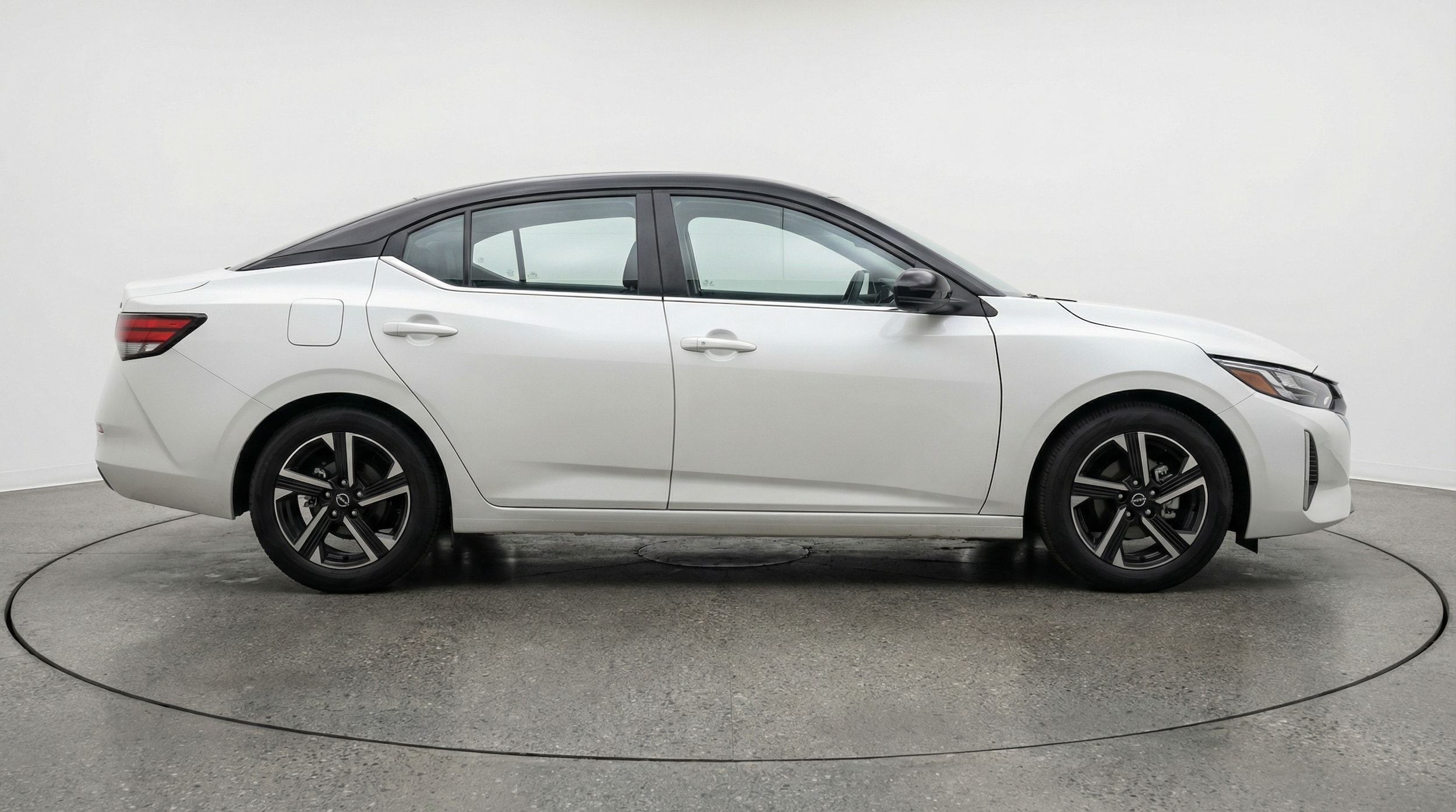 Thumbnail: 2025 Nissan Sentra - 8