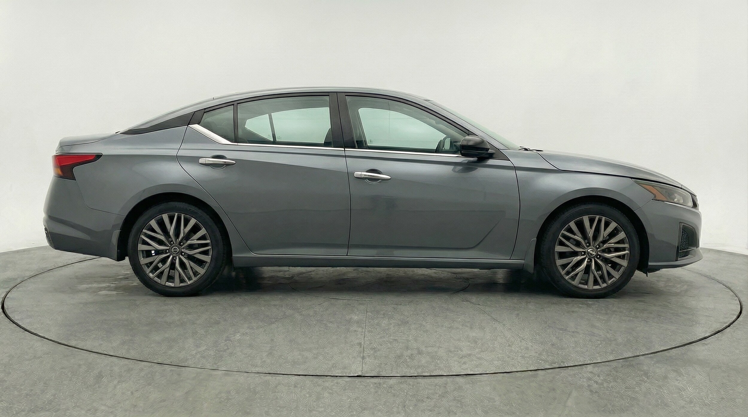 Thumbnail: 2025 Nissan Altima - 8