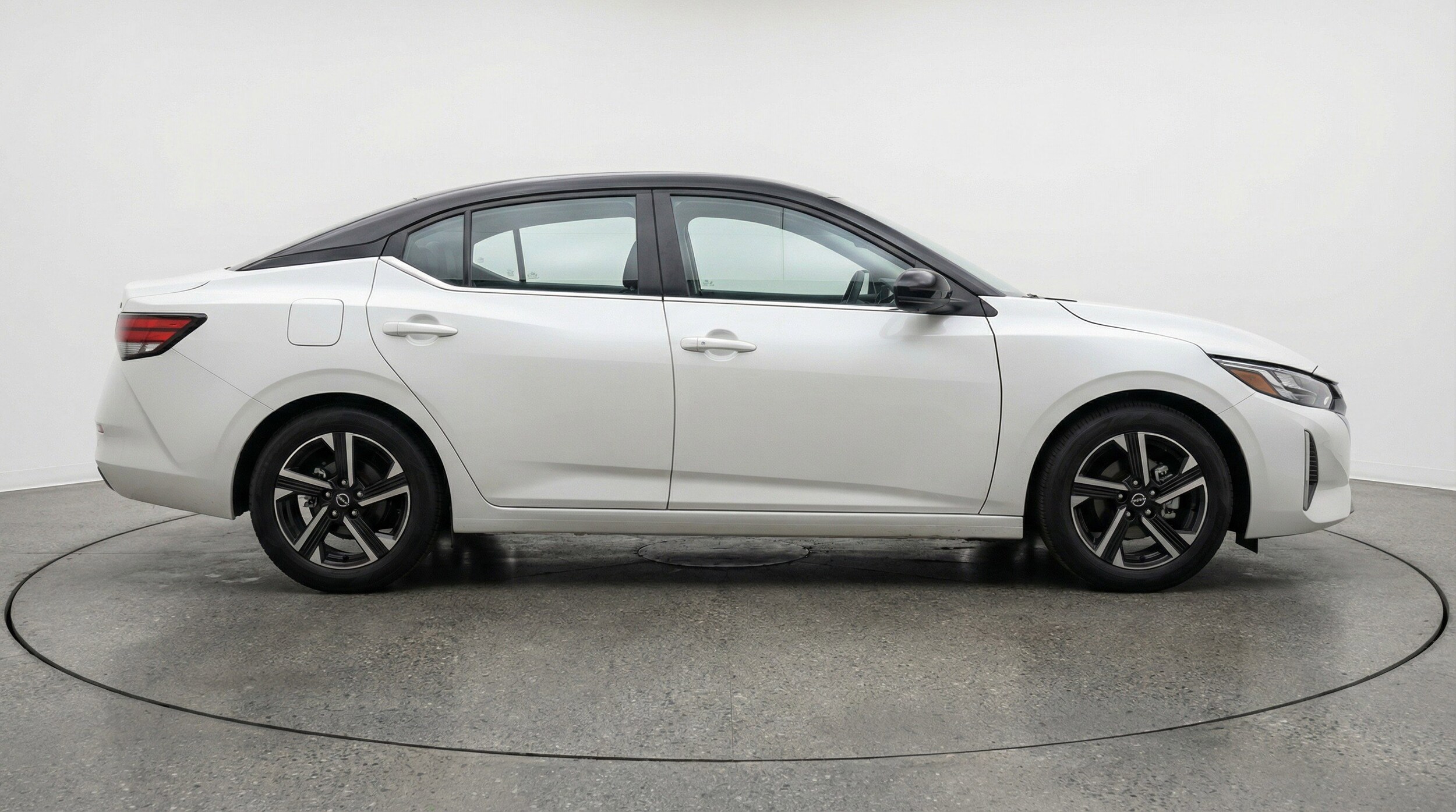 Thumbnail: 2025 Nissan Sentra - 11