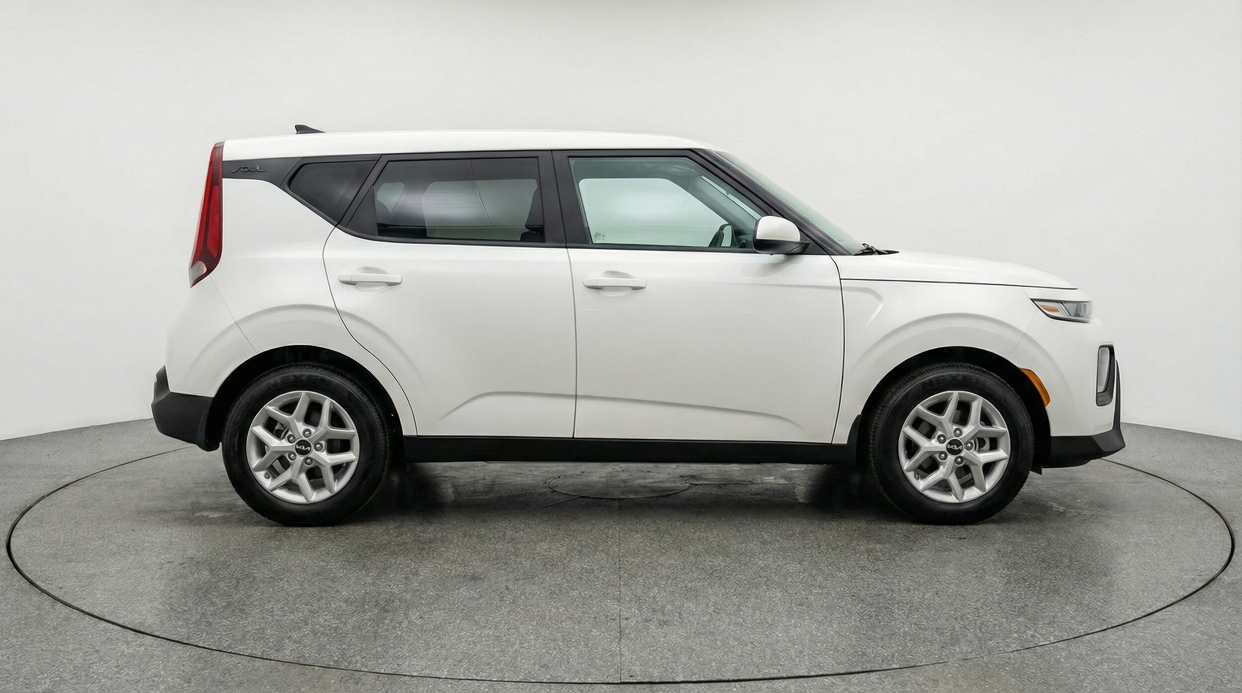 Thumbnail: 2025 Kia Soul - 8