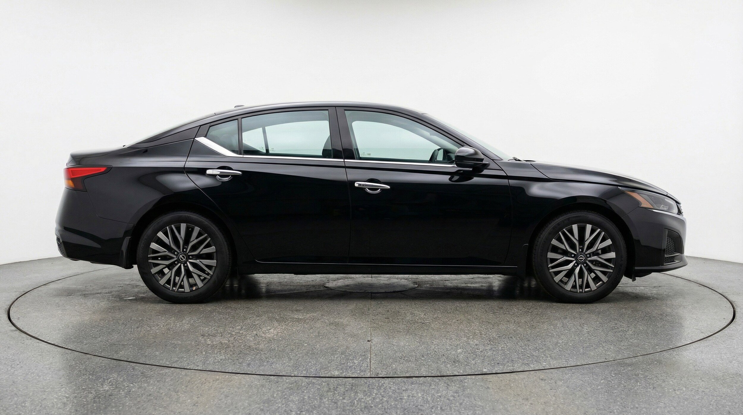 Thumbnail: 2025 Nissan Altima - 11