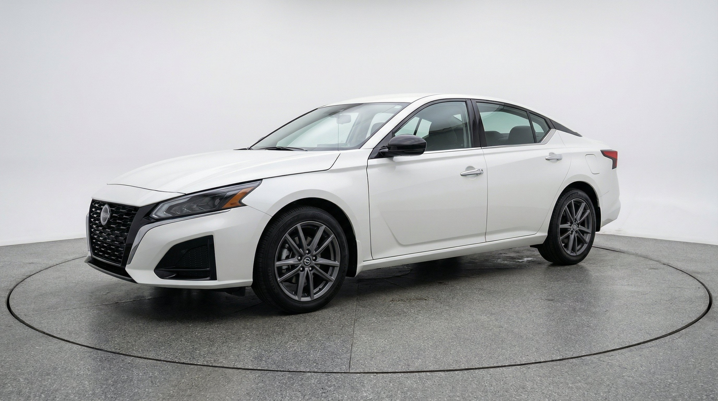 Thumbnail: 2025 Nissan Altima - 3