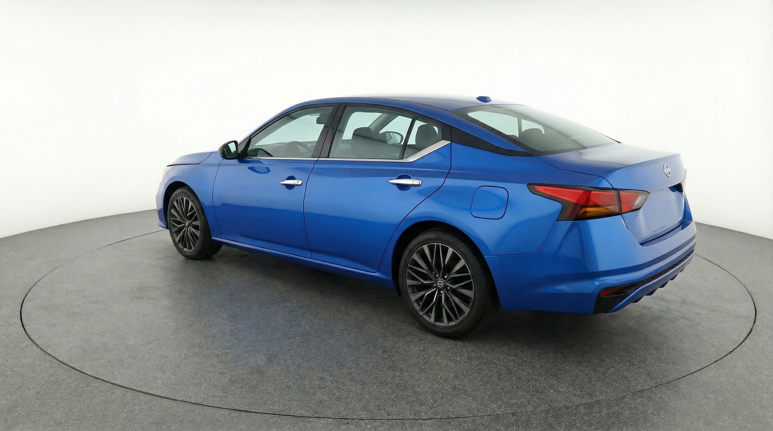 Thumbnail: 2025 Nissan Altima - 6