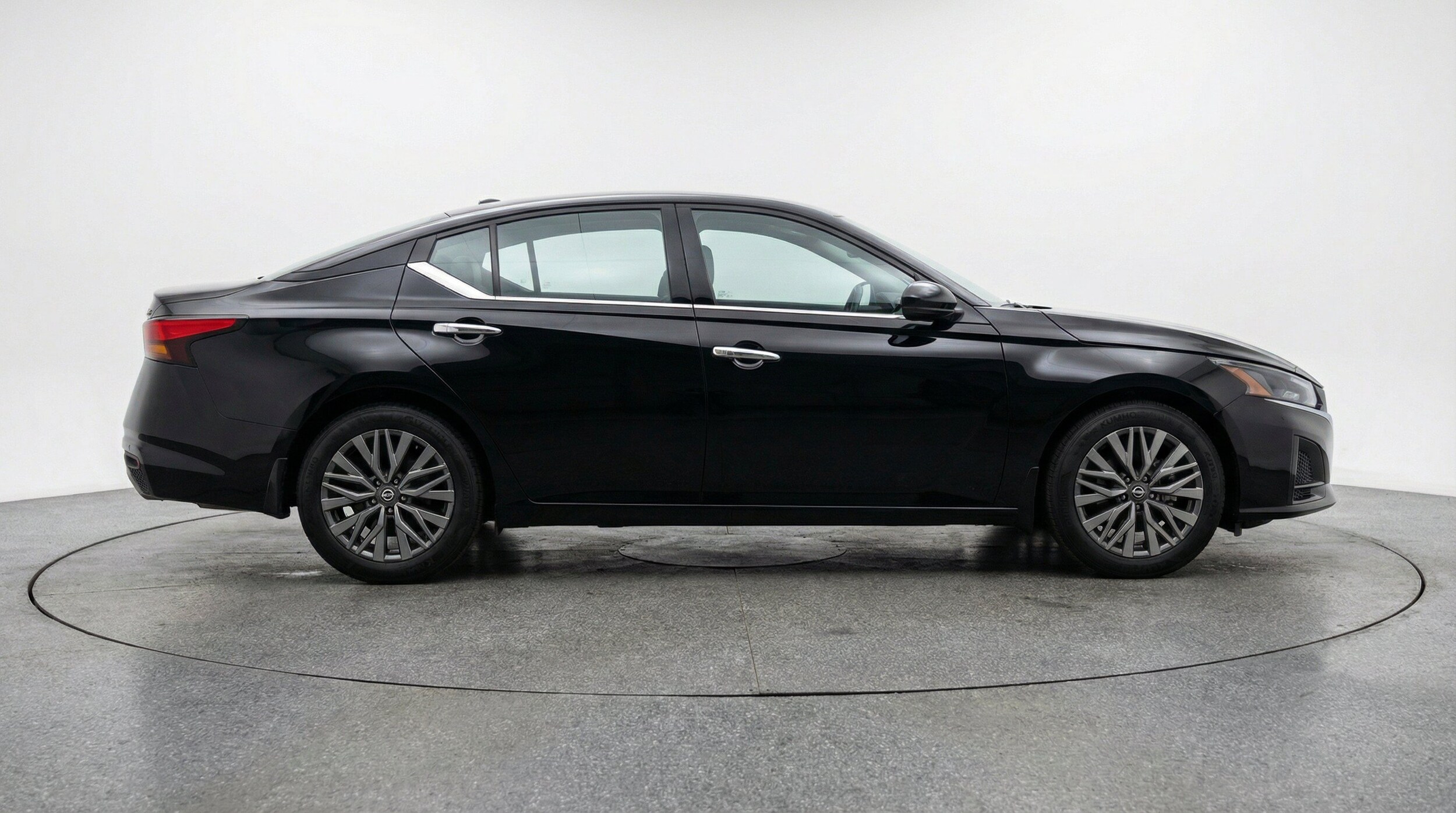 Thumbnail: 2025 Nissan Altima - 11