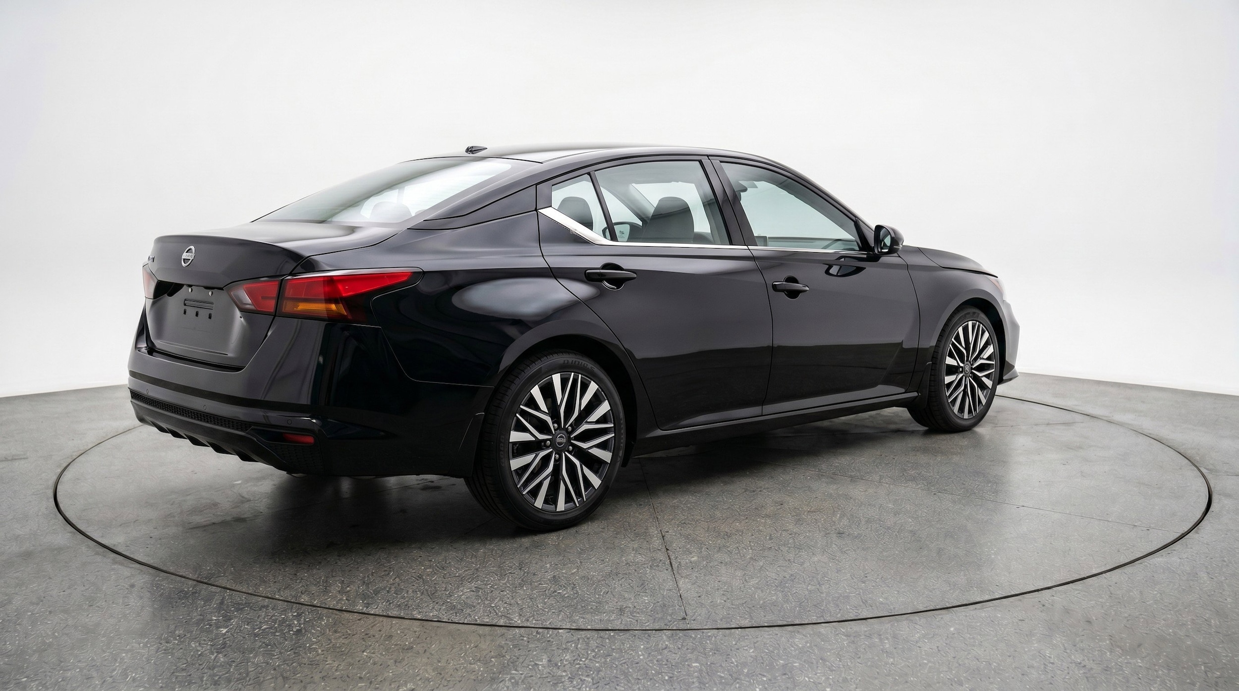 Thumbnail: 2025 Nissan Altima - 9