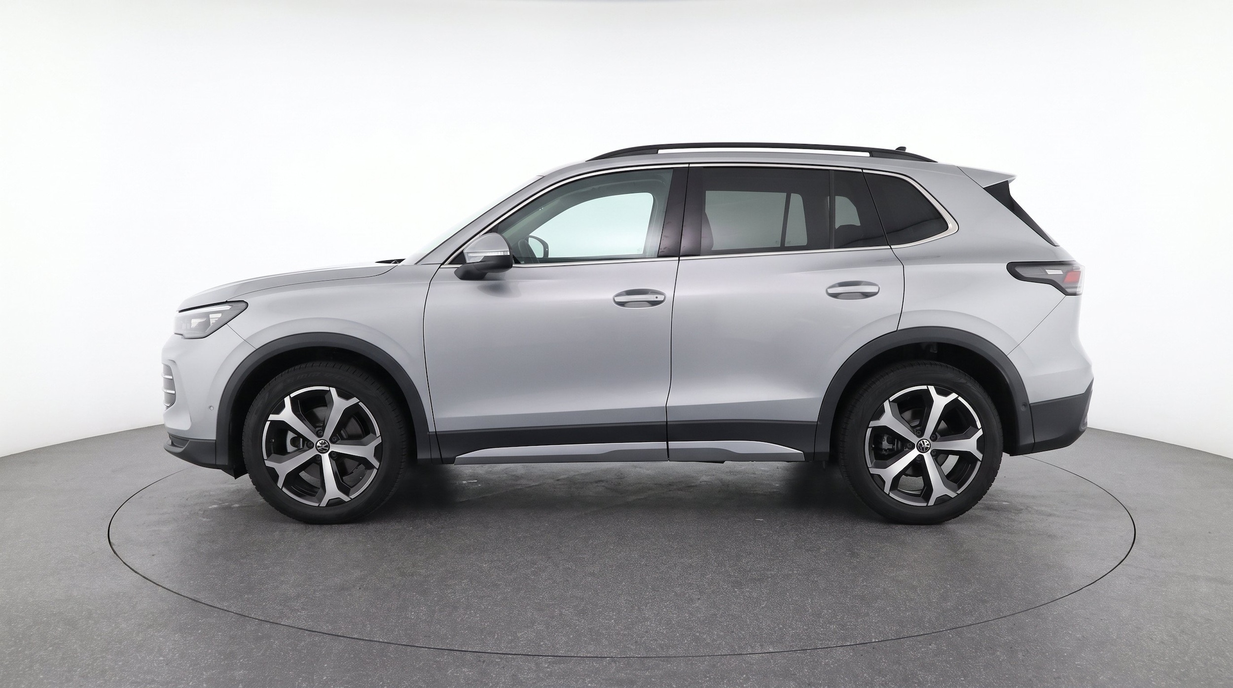 Thumbnail: 2026 Volkswagen Tiguan - 5