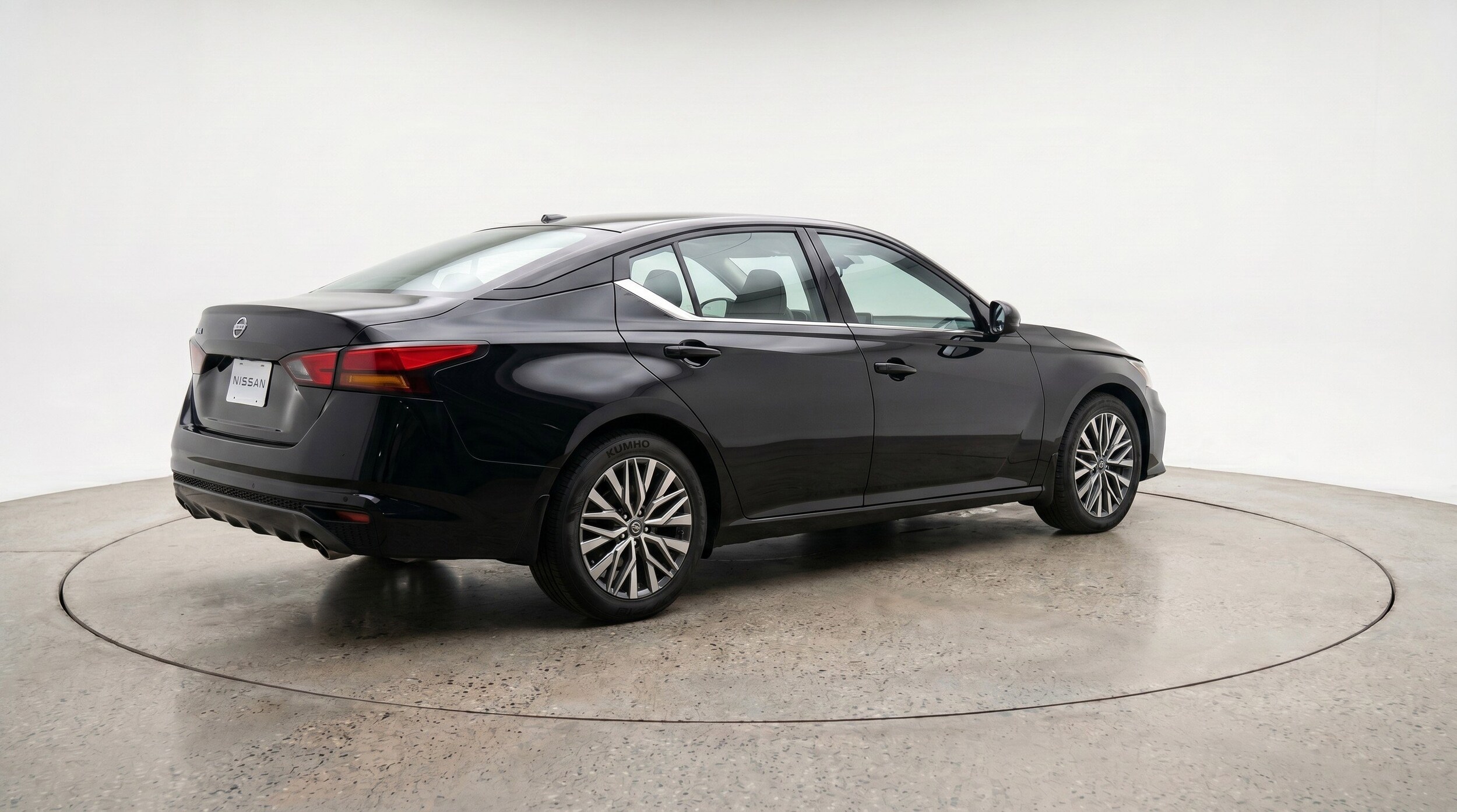 Thumbnail: 2025 Nissan Altima - 9