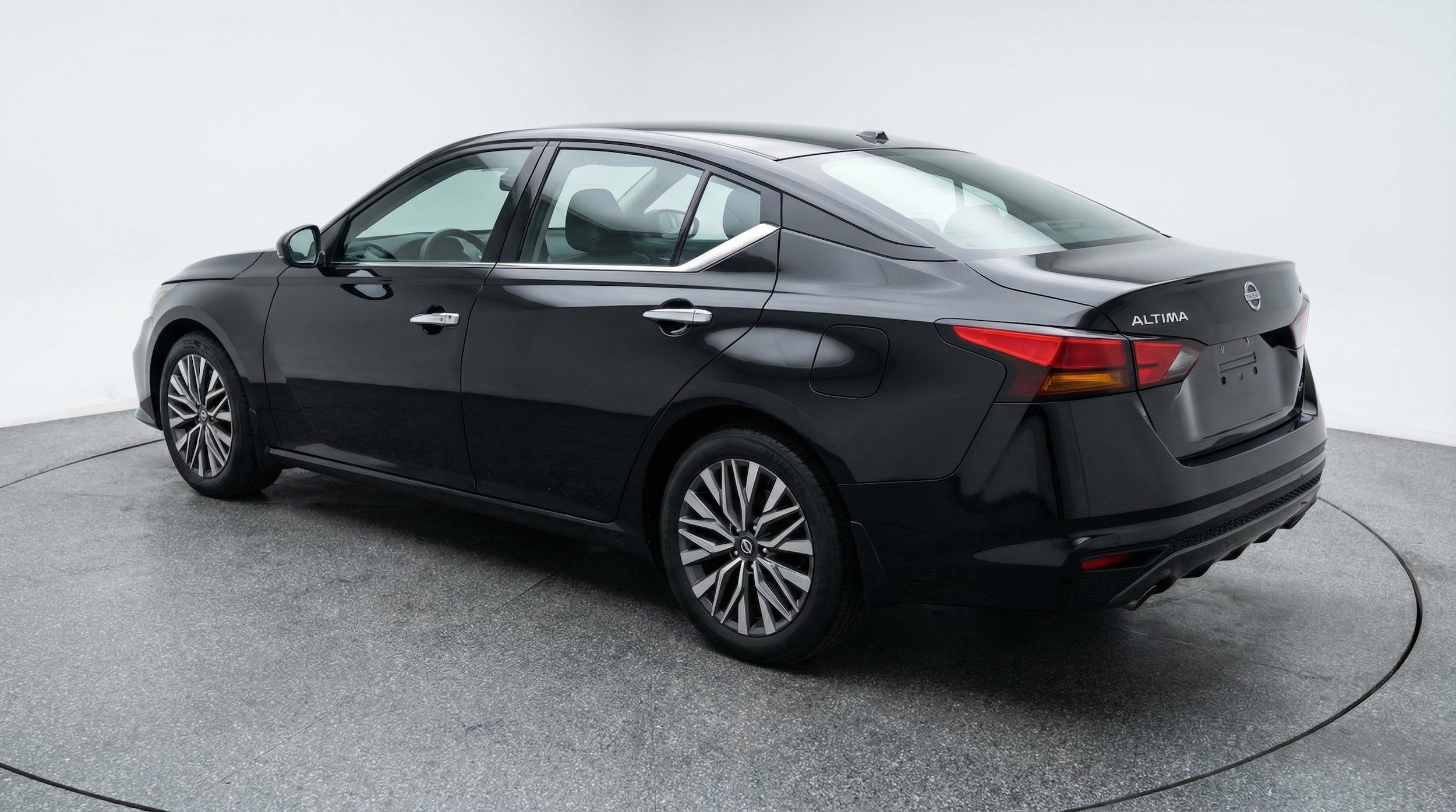 Thumbnail: 2025 Nissan Altima - 6