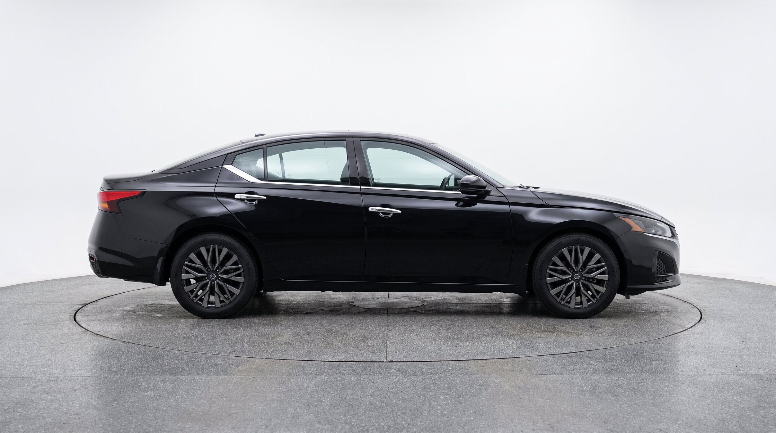 Thumbnail: 2025 Nissan Altima - 10
