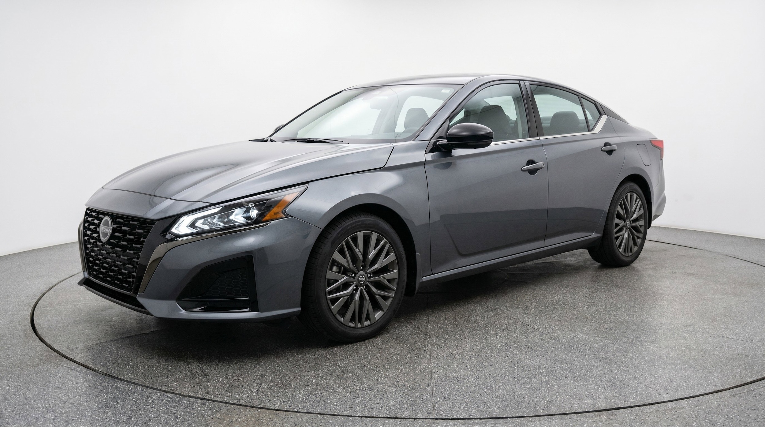 Thumbnail: 2025 Nissan Altima - 3