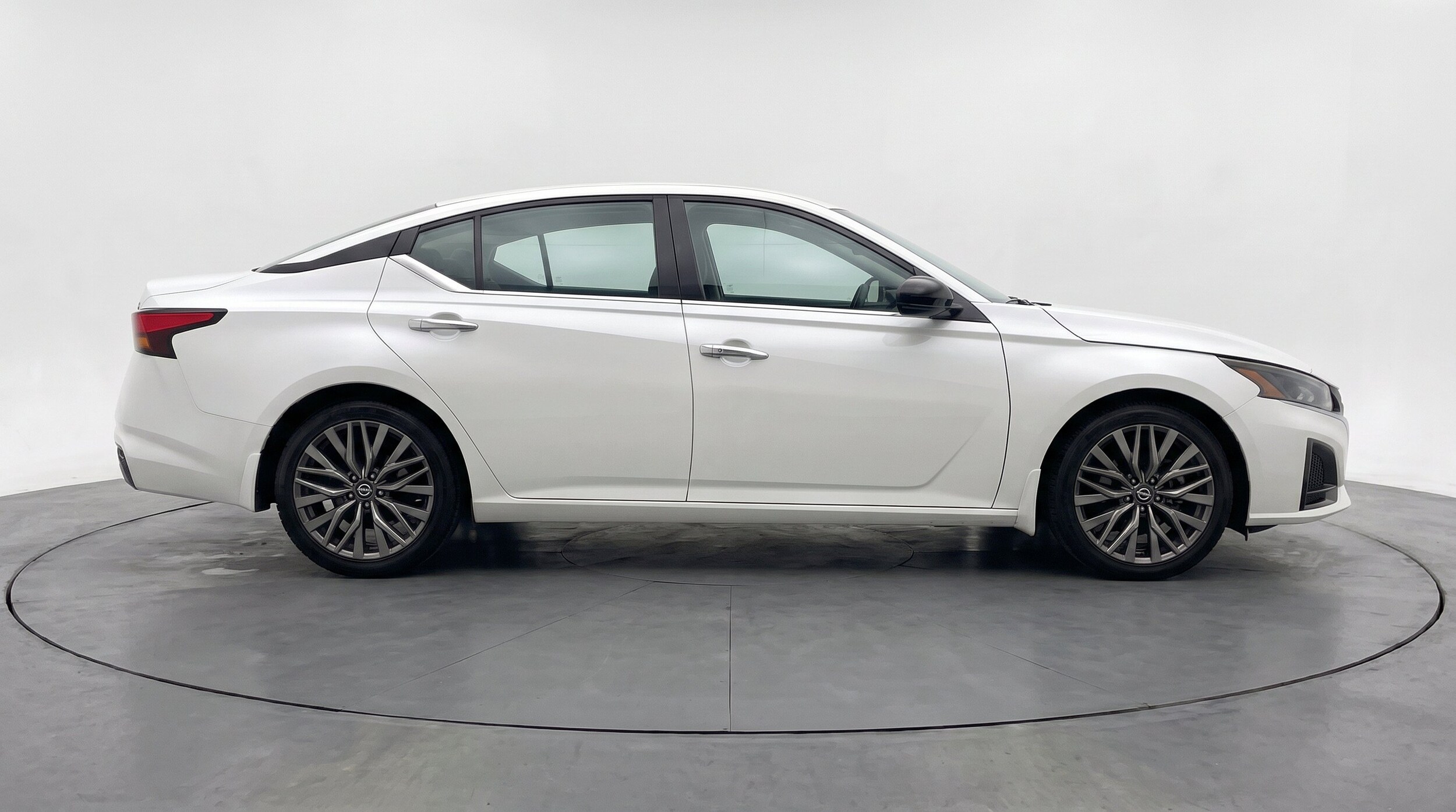 Thumbnail: 2025 Nissan Altima - 11