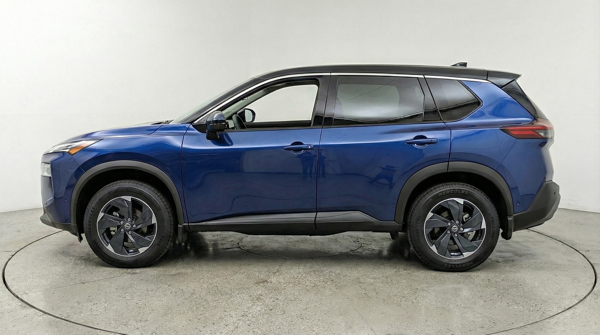 Thumbnail: 2025 Nissan Rogue - 4