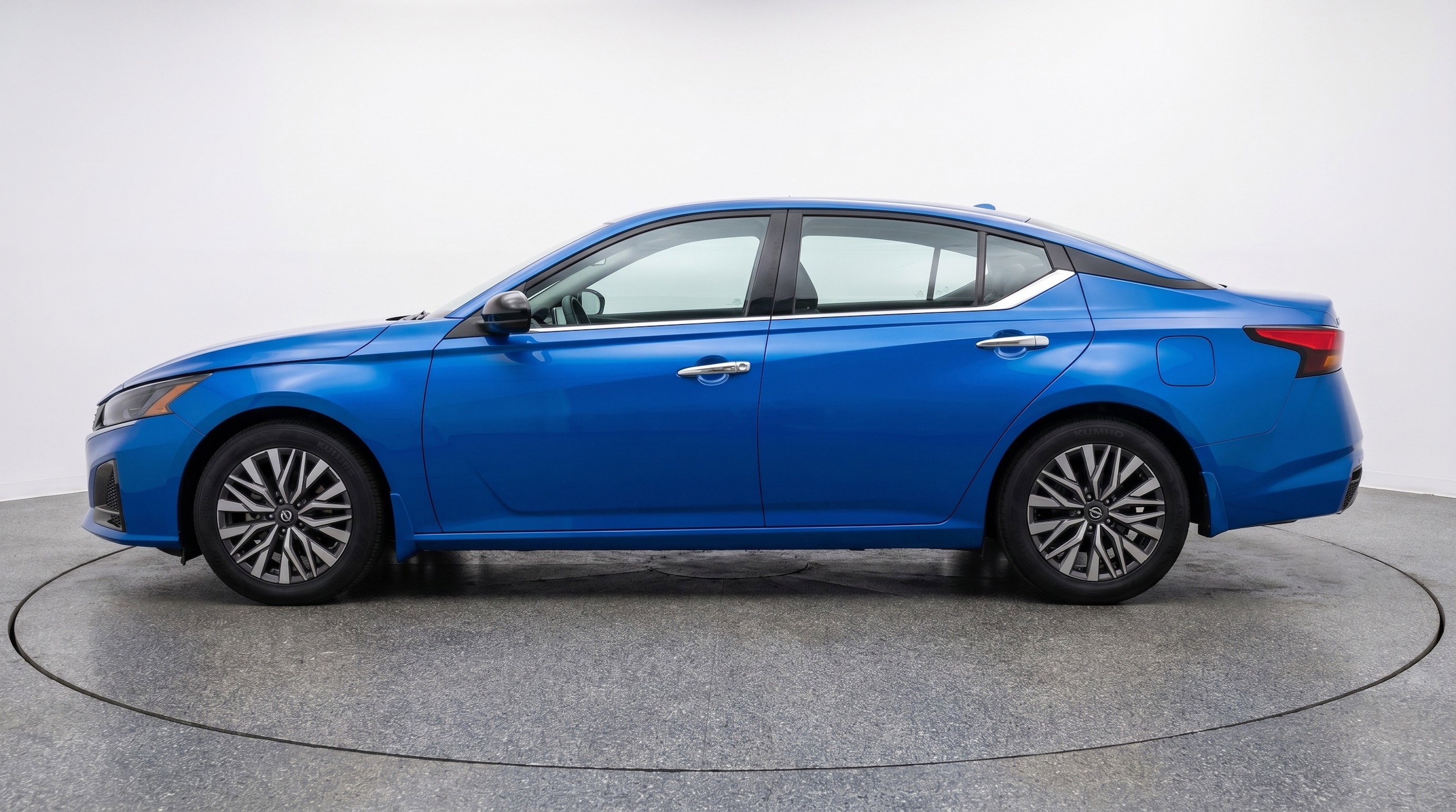 Thumbnail: 2025 Nissan Altima - 5