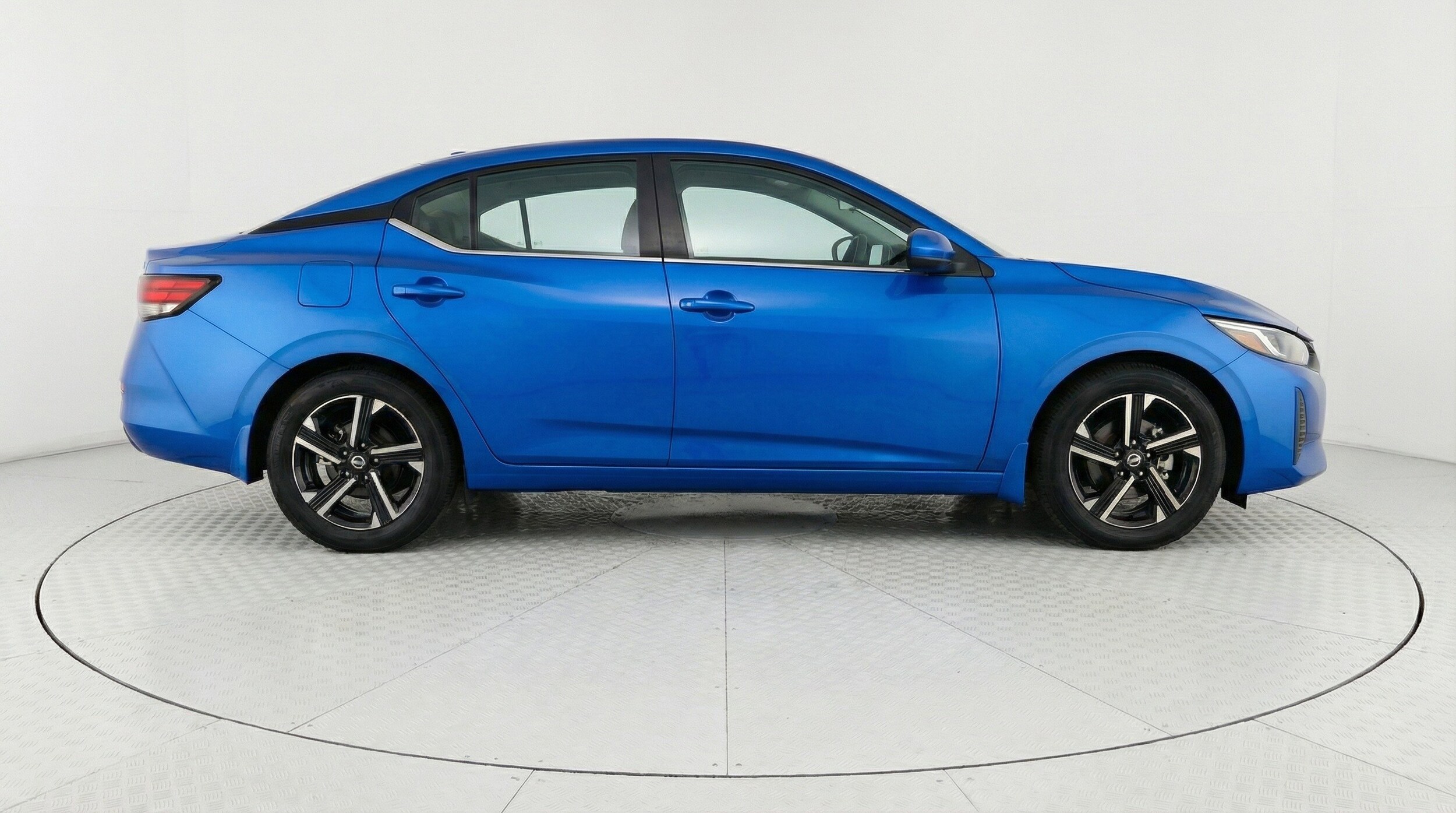 Thumbnail: 2025 Nissan Sentra - 11