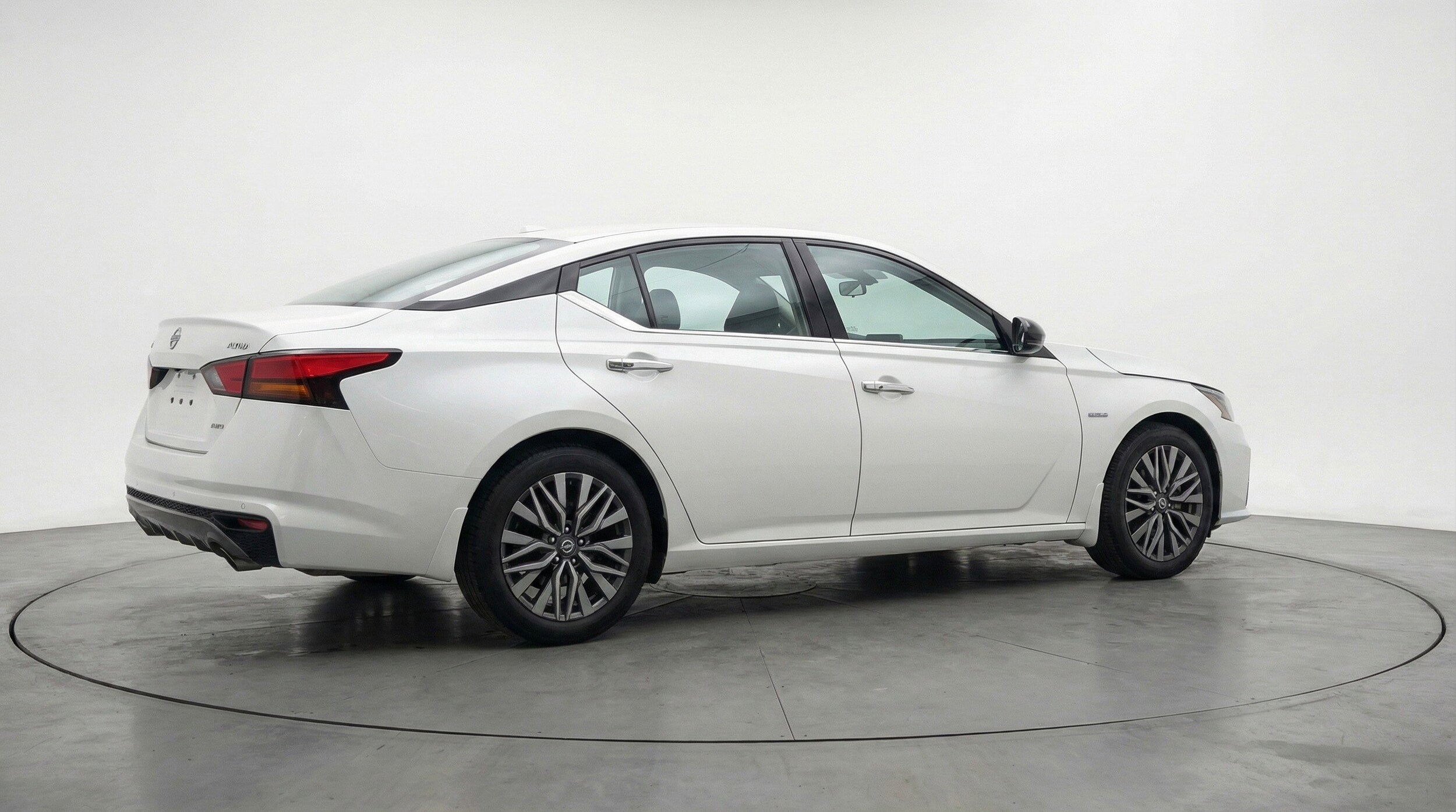 Thumbnail: 2025 Nissan Altima - 9