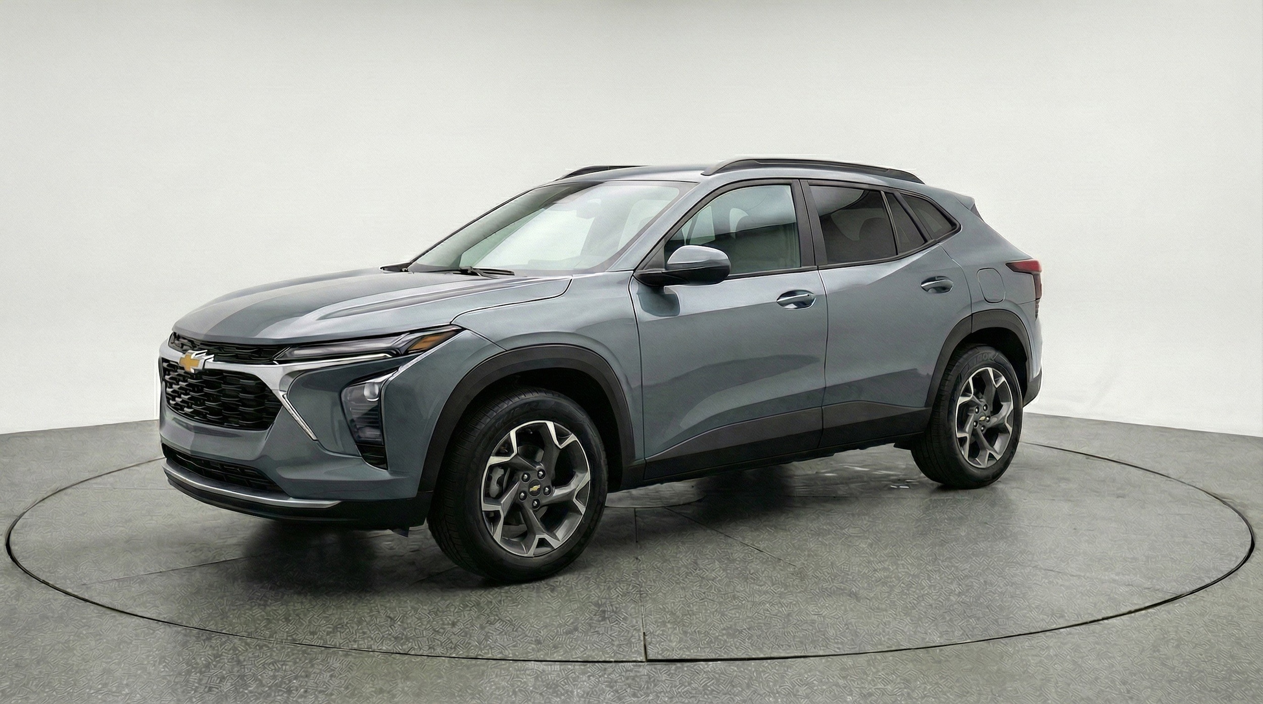 Thumbnail: 2025 Chevrolet Trax - 3