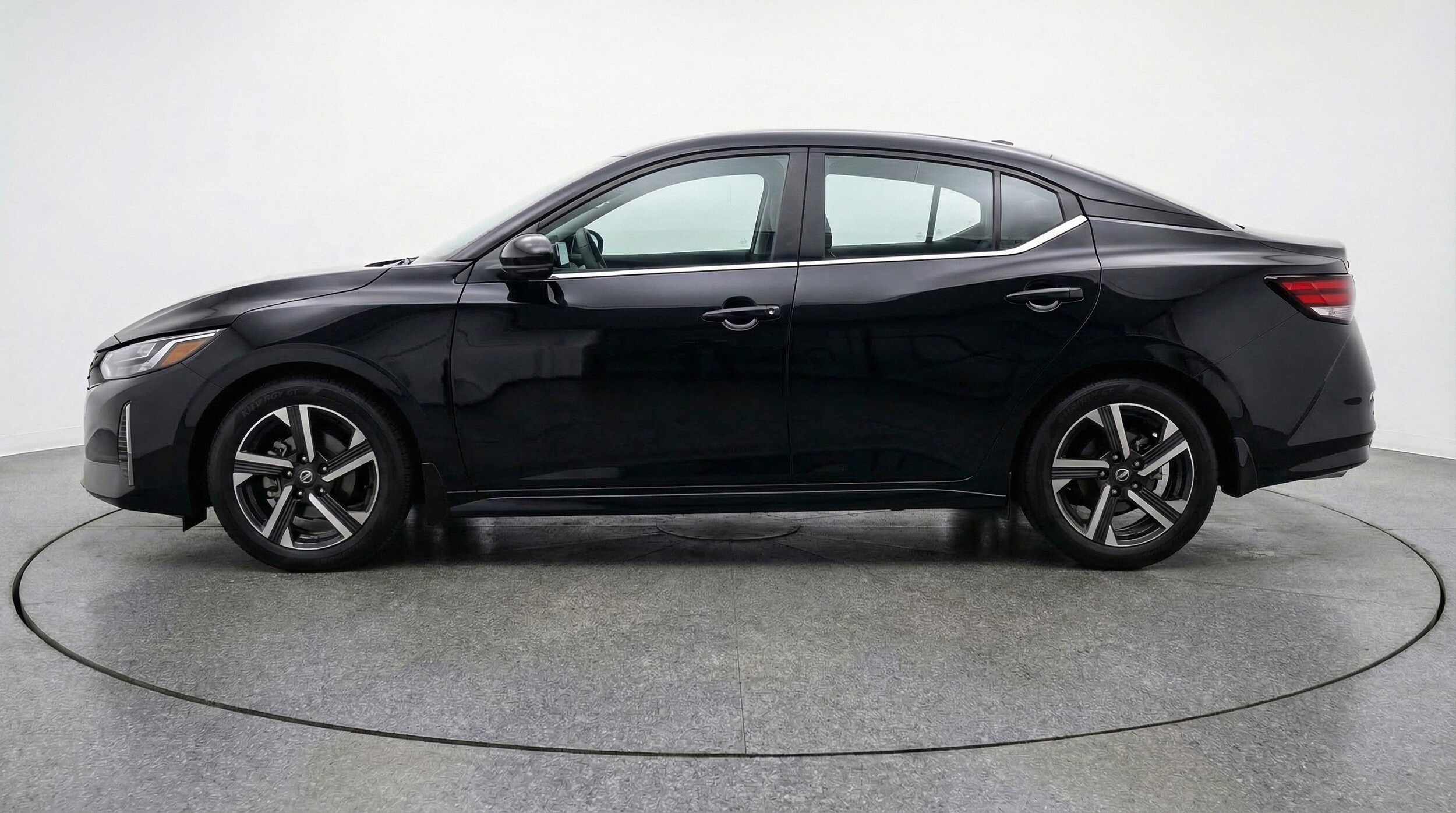 Thumbnail: 2025 Nissan Sentra - 5