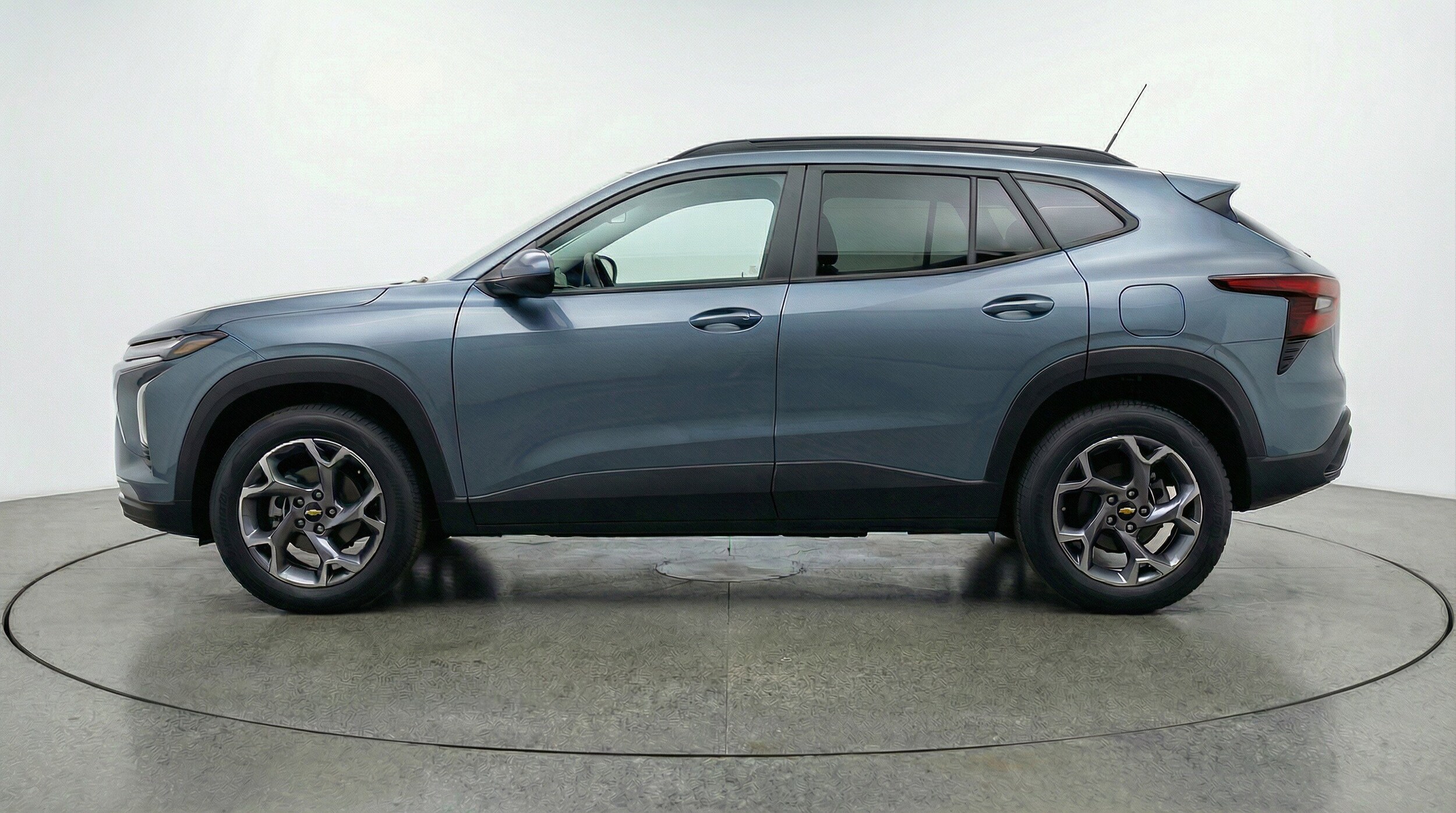 Thumbnail: 2025 Chevrolet Trax - 5