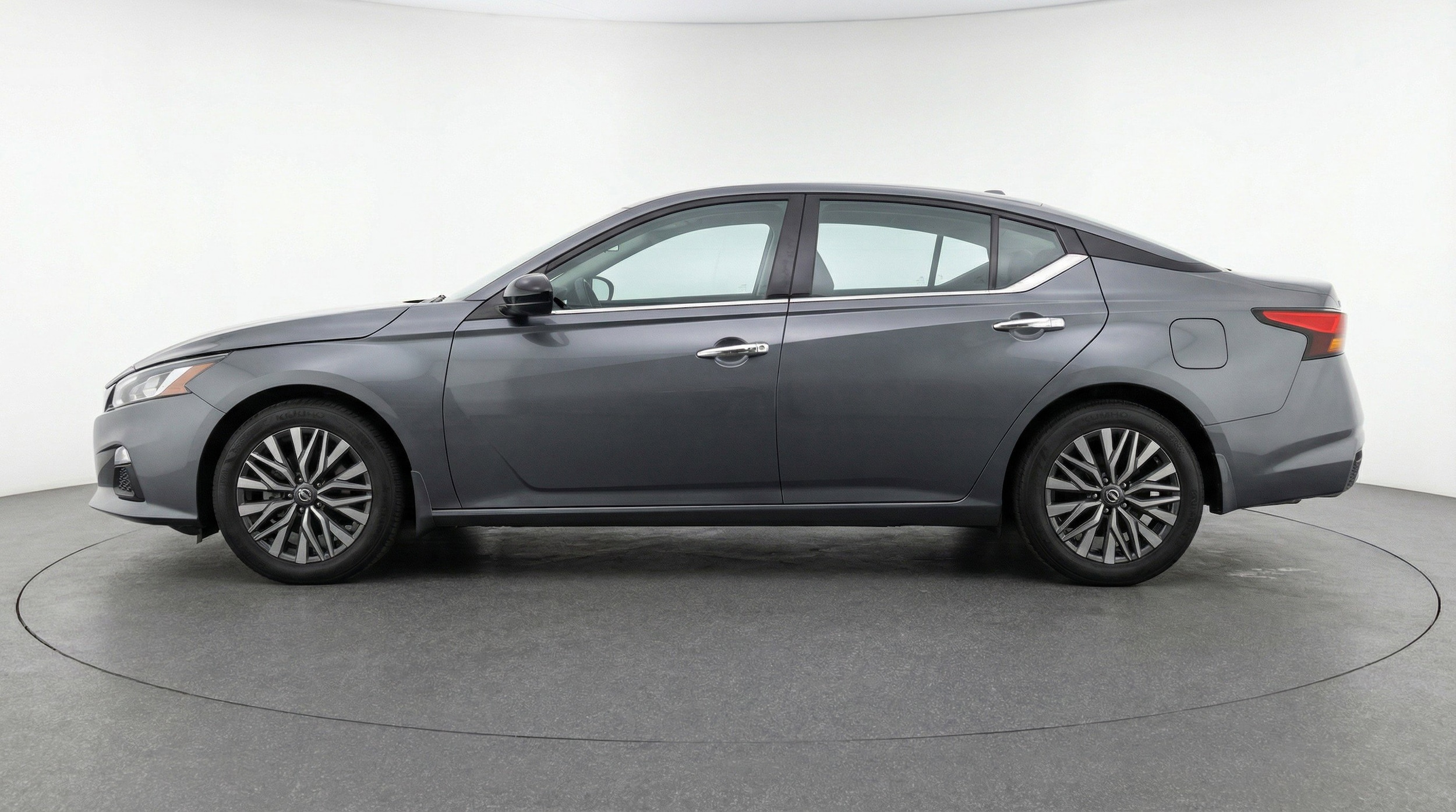 Thumbnail: 2025 Nissan Altima - 5