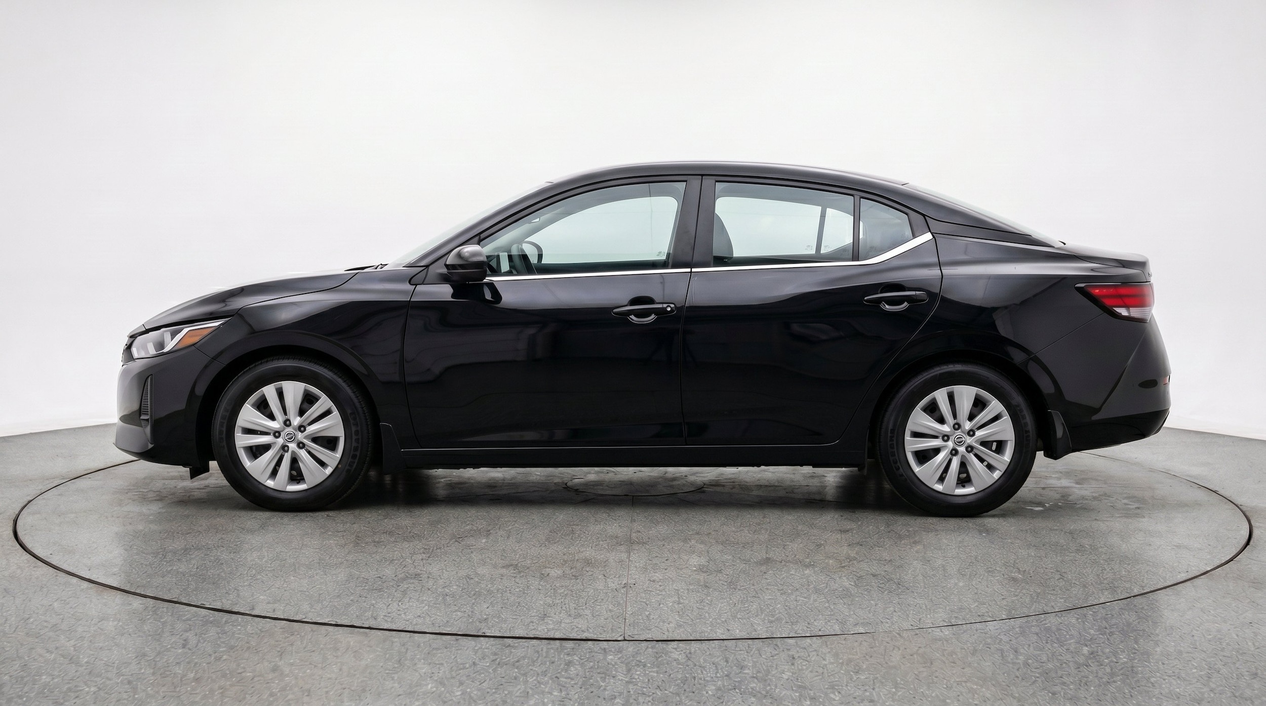 Thumbnail: 2025 Nissan Sentra - 5