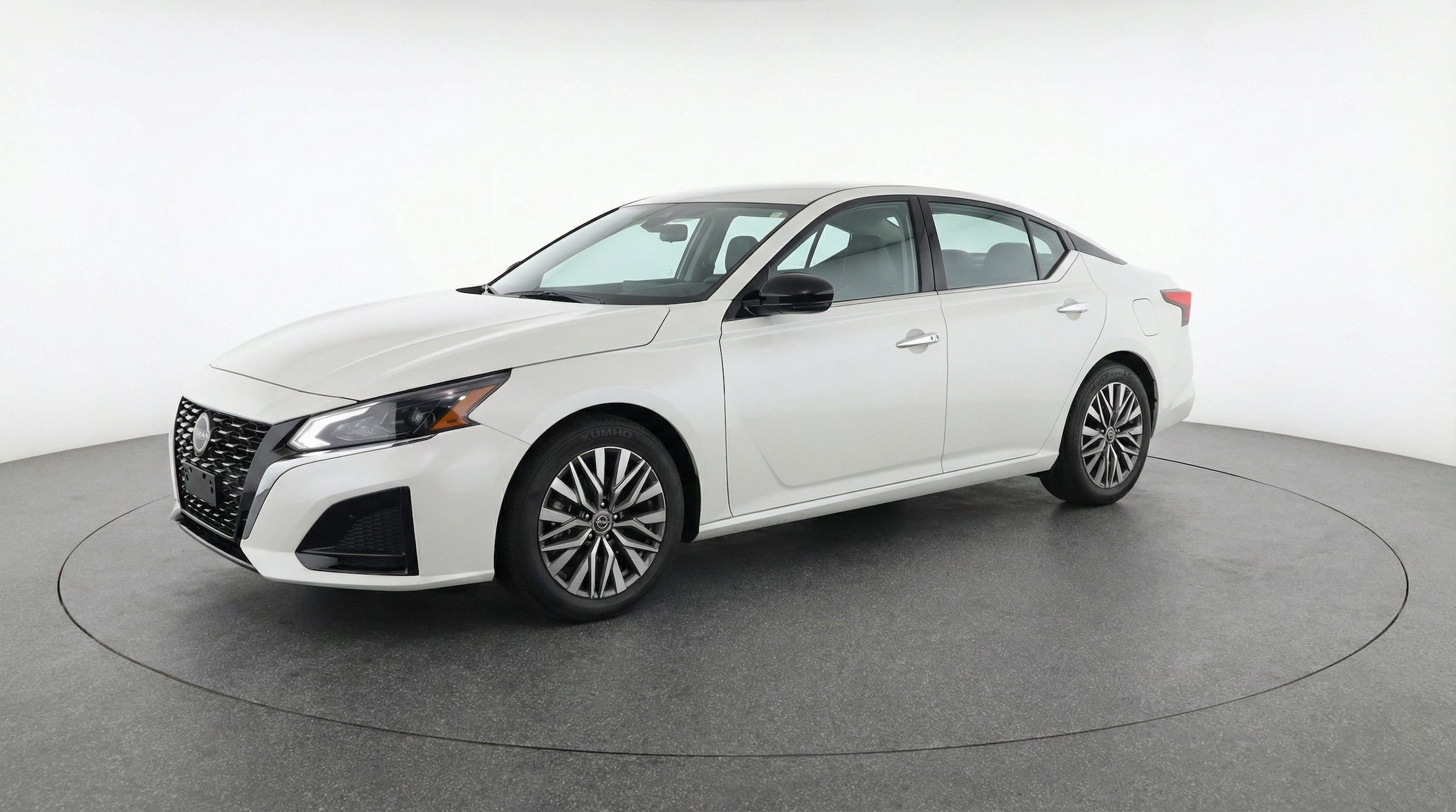 Thumbnail: 2025 Nissan Altima - 3