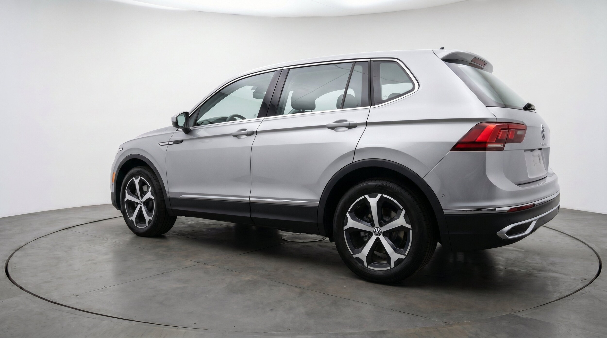 Thumbnail: 2026 Volkswagen Tiguan - 6