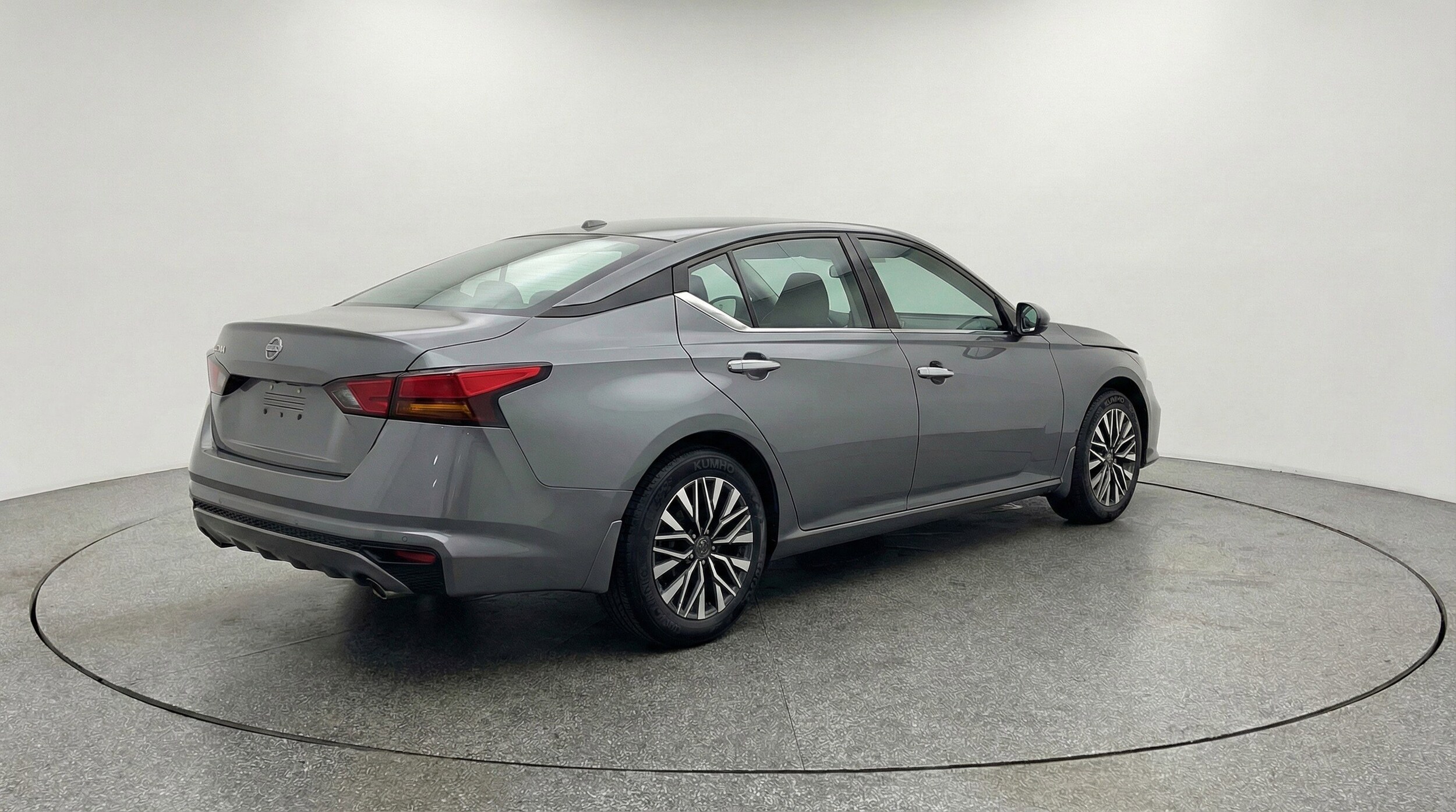 Thumbnail: 2025 Nissan Altima - 9