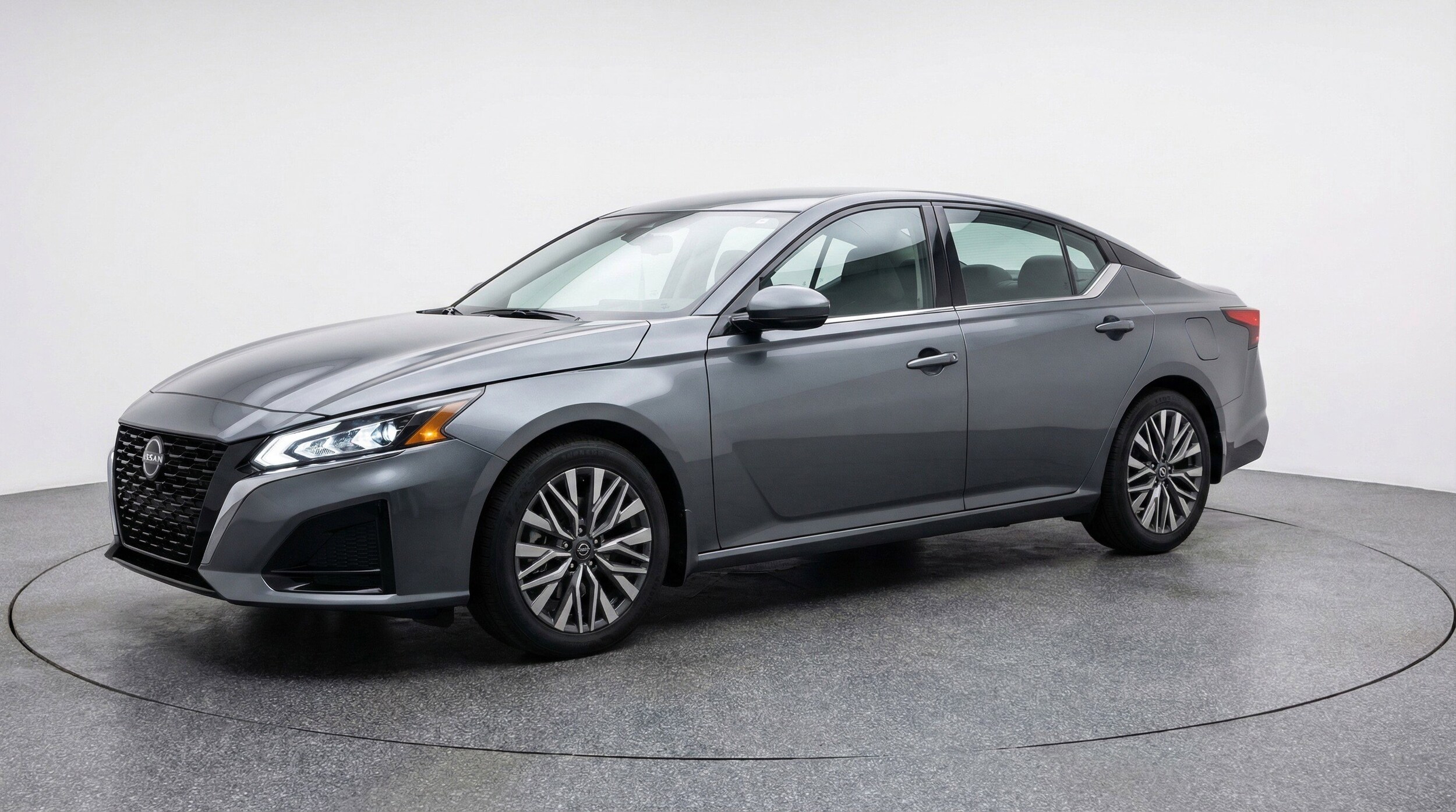 Thumbnail: 2025 Nissan Altima - 3