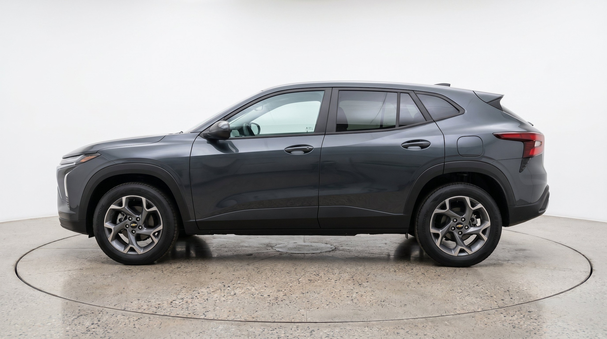 Thumbnail: 2025 Chevrolet Trax - 5