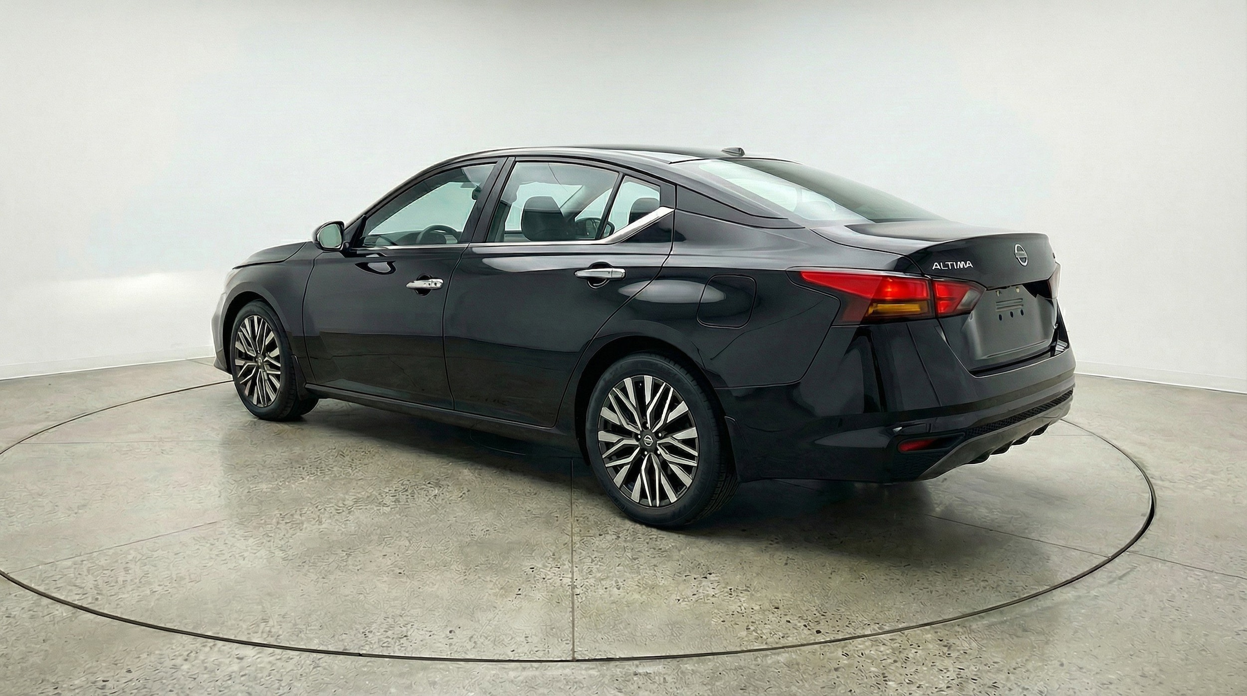 Thumbnail: 2025 Nissan Altima - 6