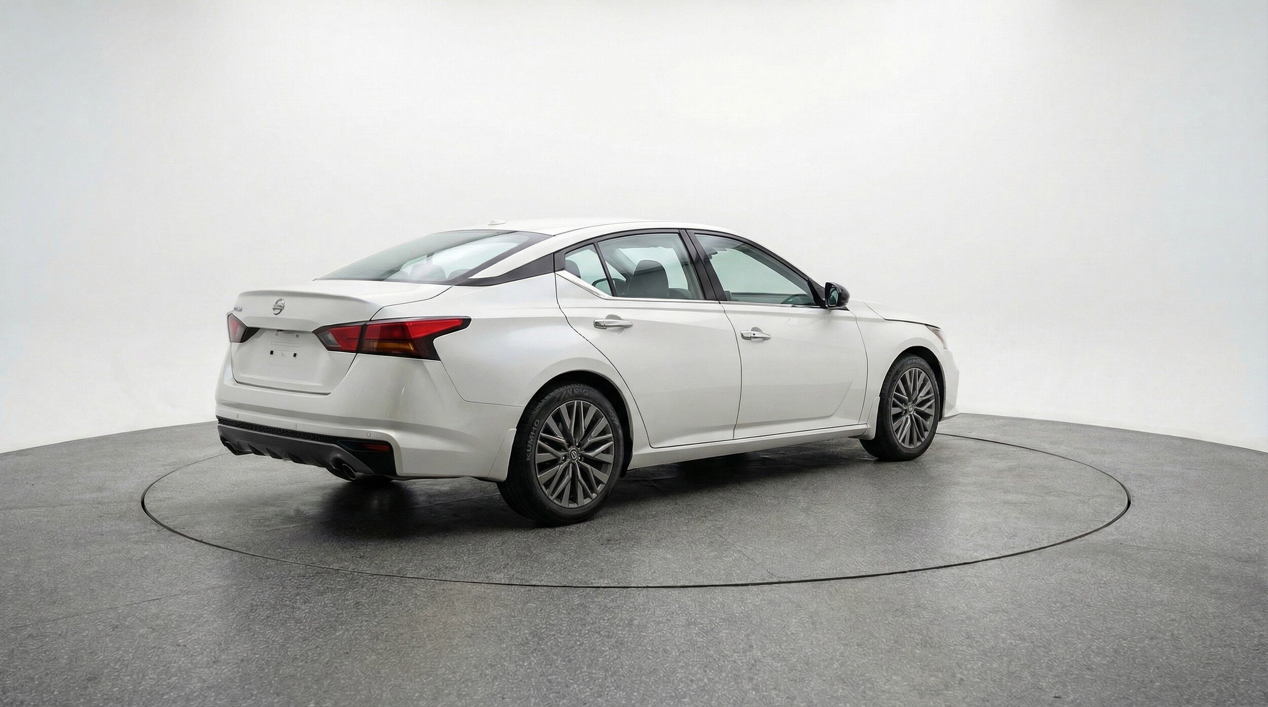 Thumbnail: 2025 Nissan Altima - 9
