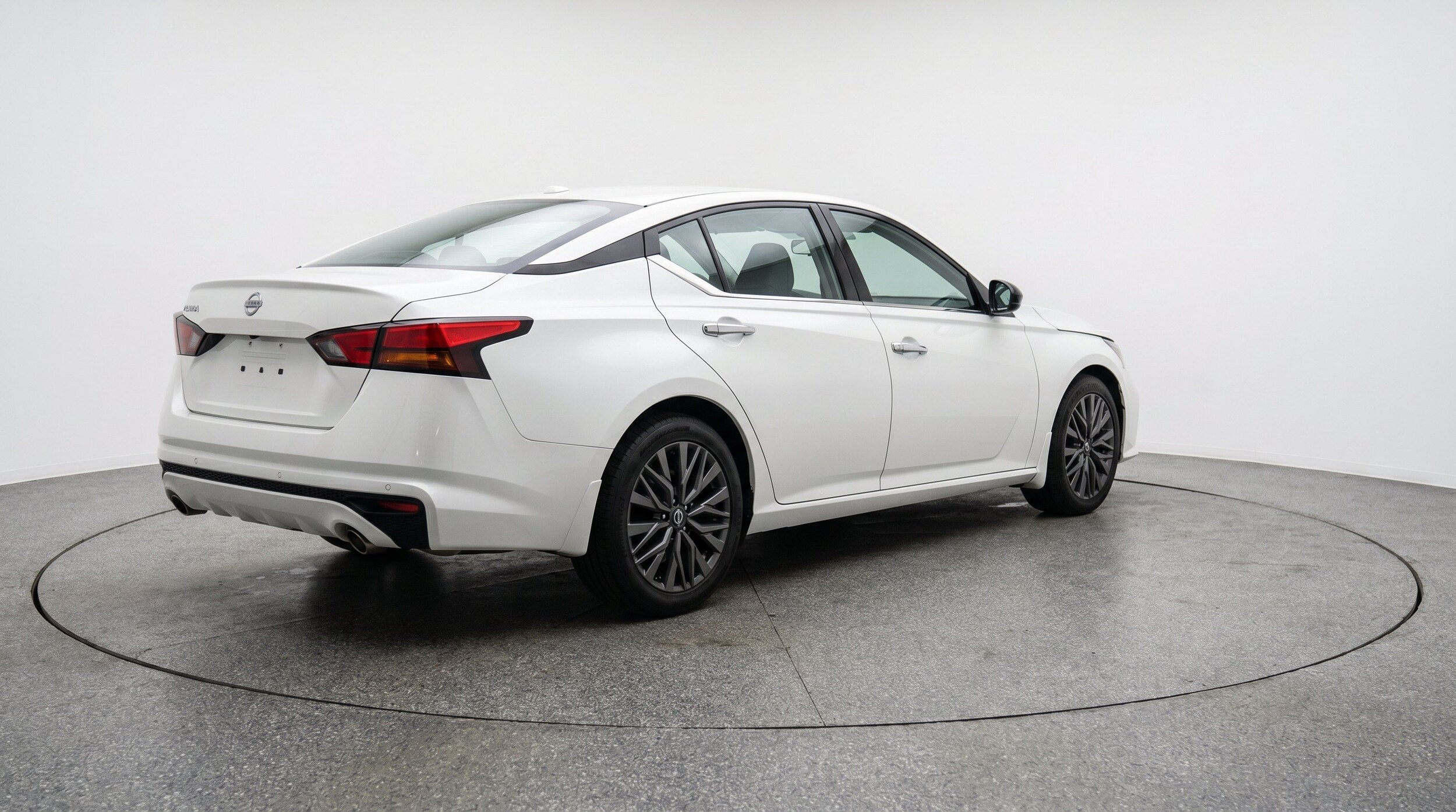 Thumbnail: 2025 Nissan Altima - 9