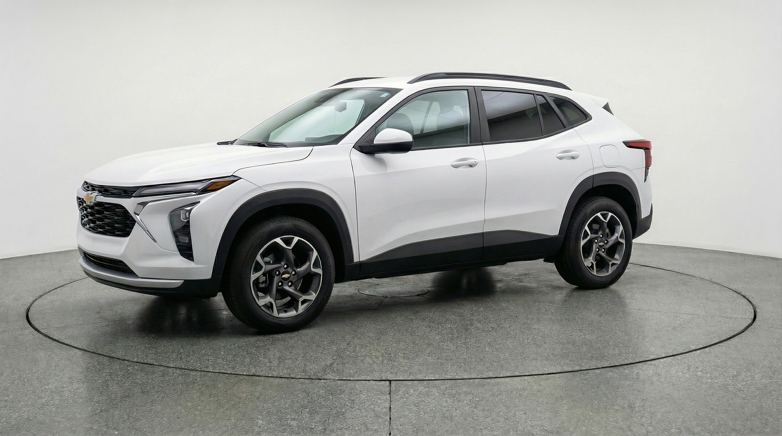 Thumbnail: 2025 Chevrolet Trax - 3