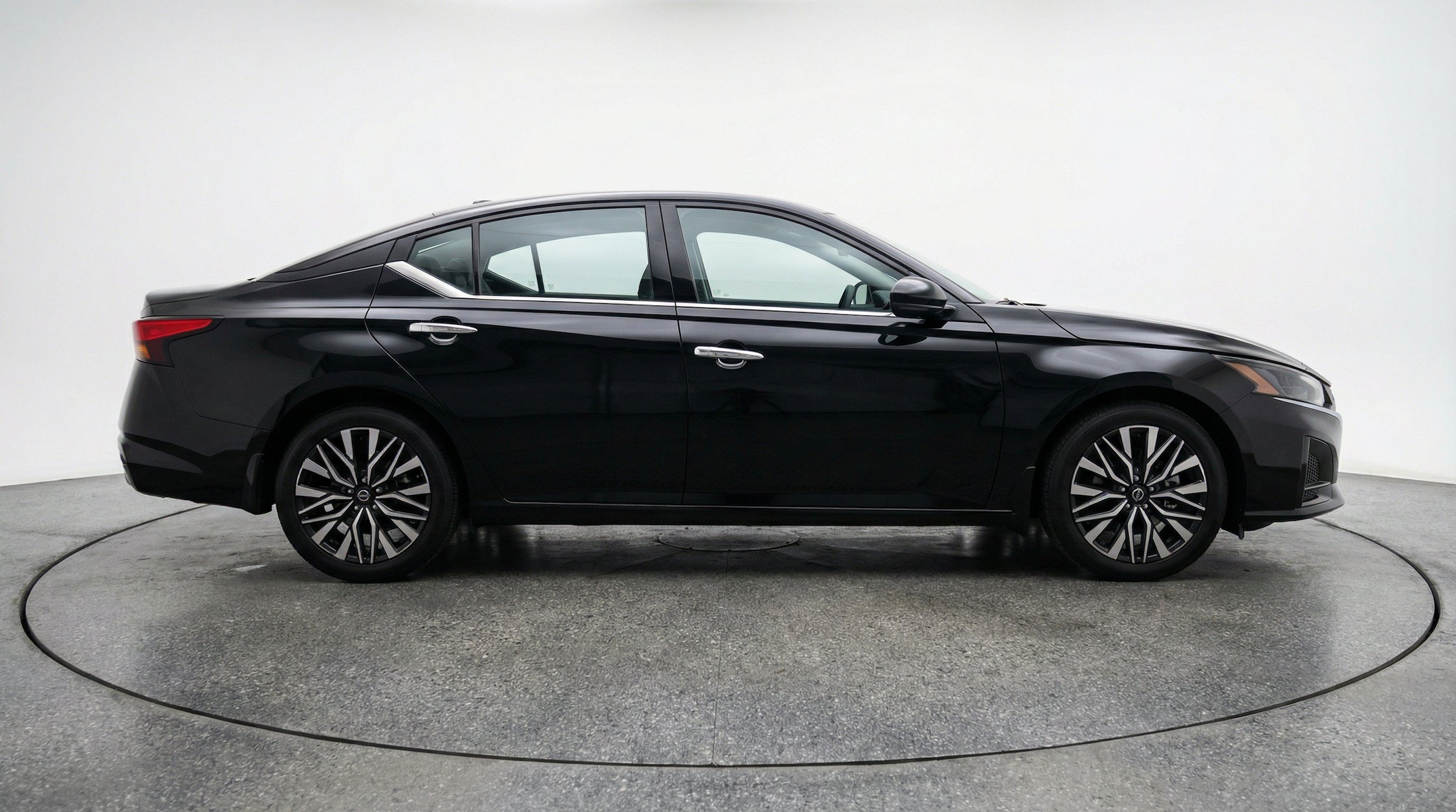 Thumbnail: 2025 Nissan Altima - 11