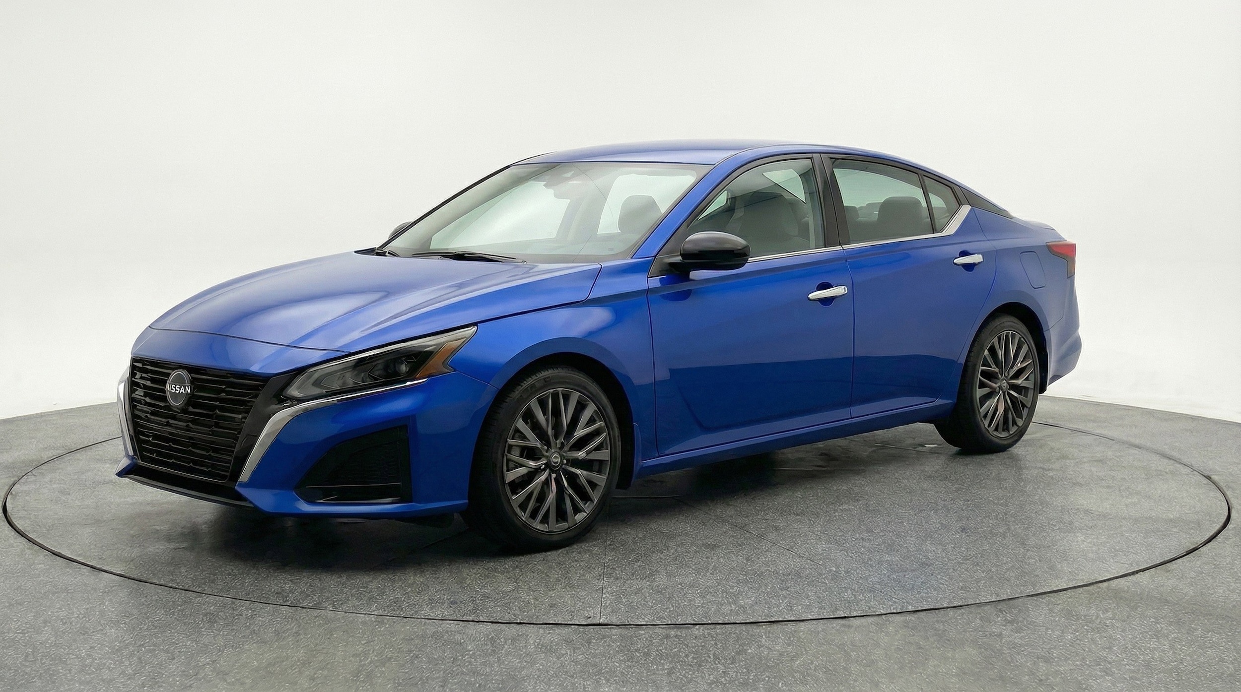 Thumbnail: 2025 Nissan Altima - 3